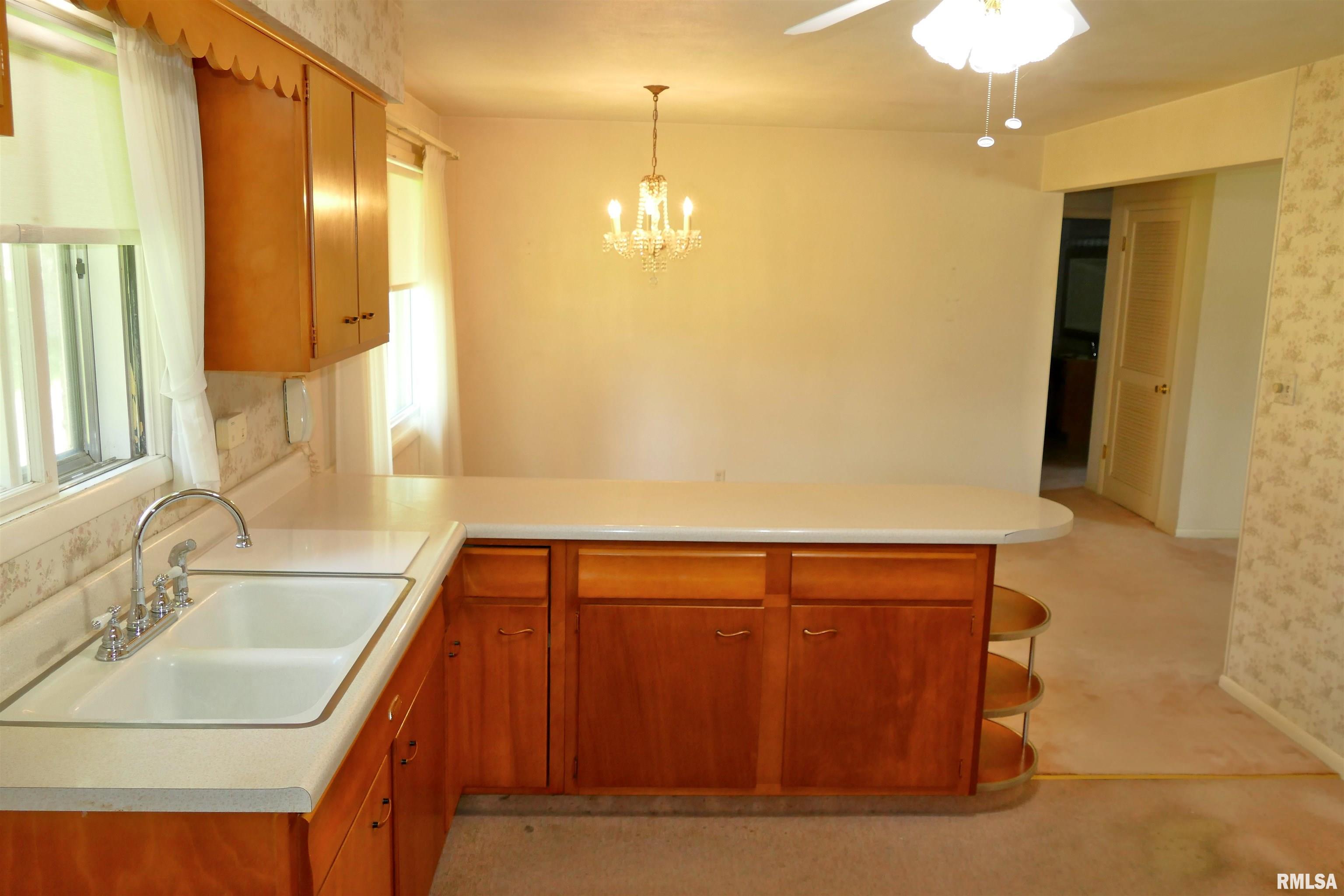 3321 W Birkshire Drive, Peoria, Illinois image 18