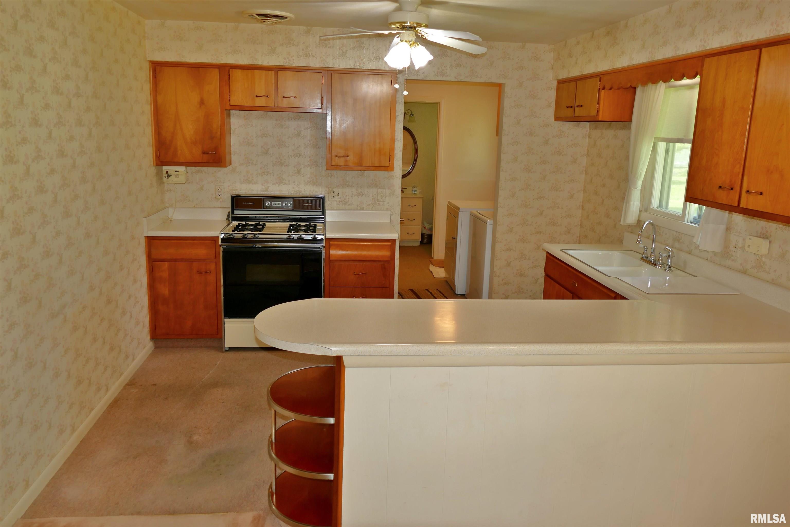 3321 W Birkshire Drive, Peoria, Illinois image 11