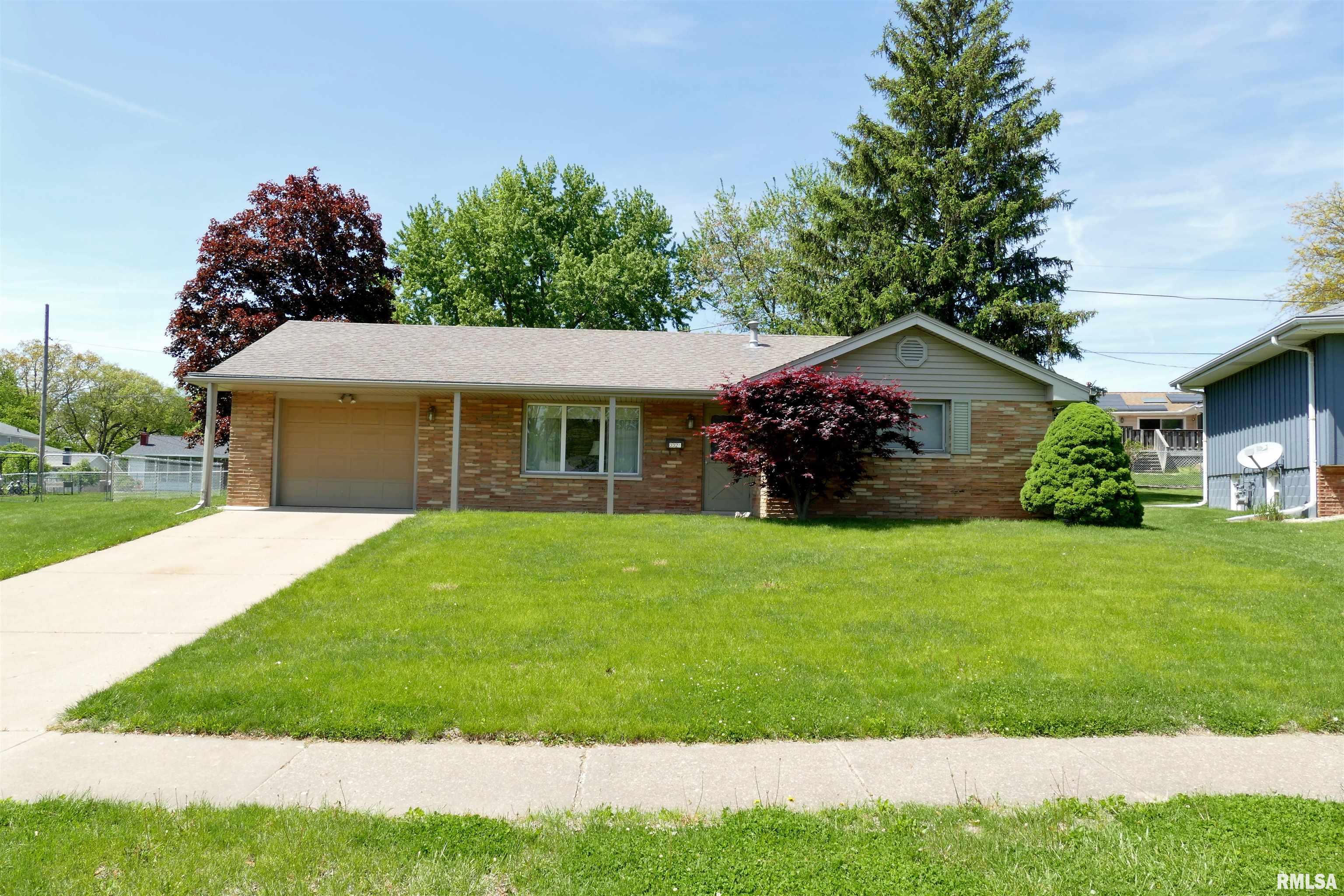 3321 W Birkshire Drive, Peoria, Illinois image 1