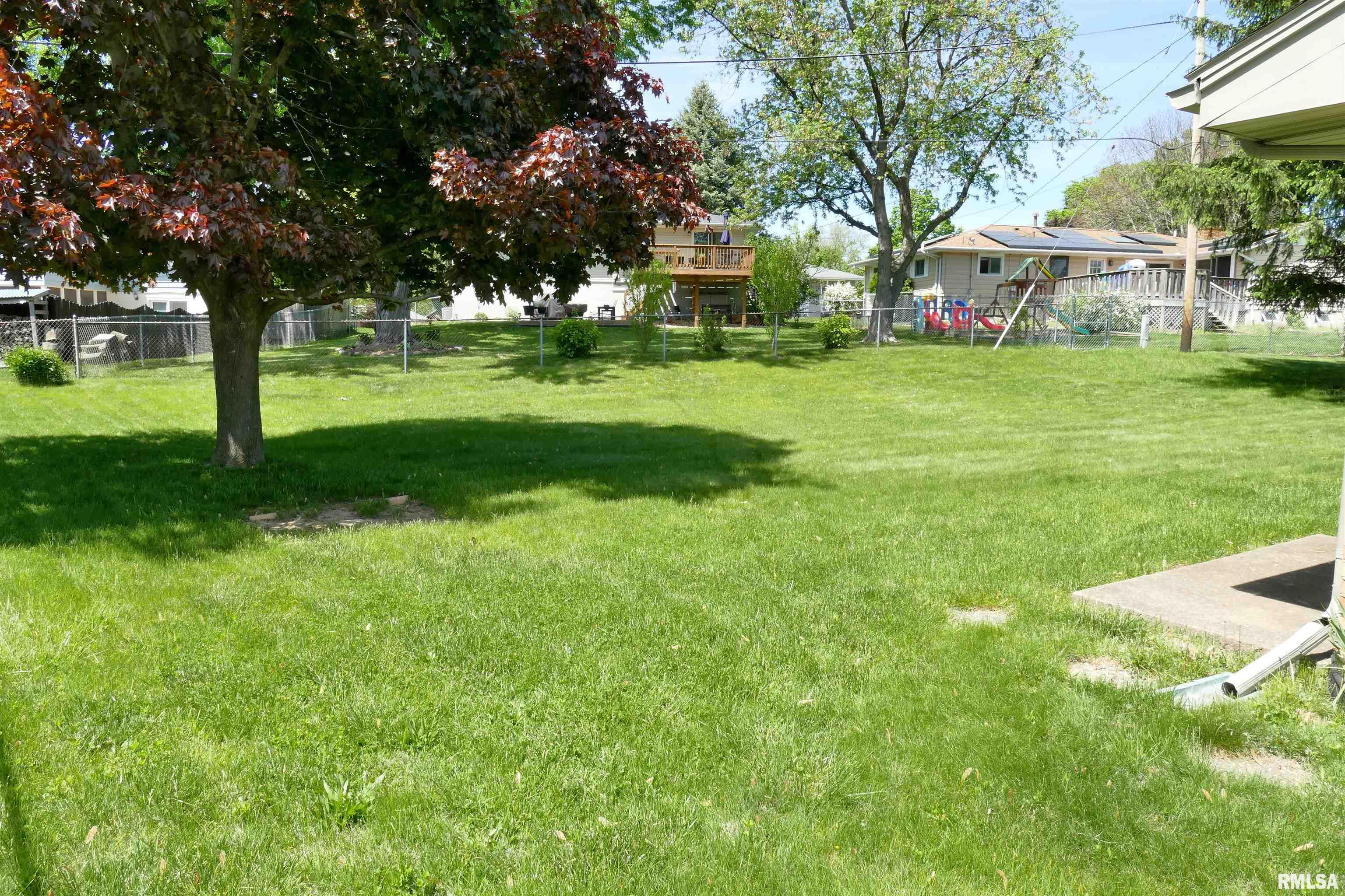 3321 W Birkshire Drive, Peoria, Illinois image 28