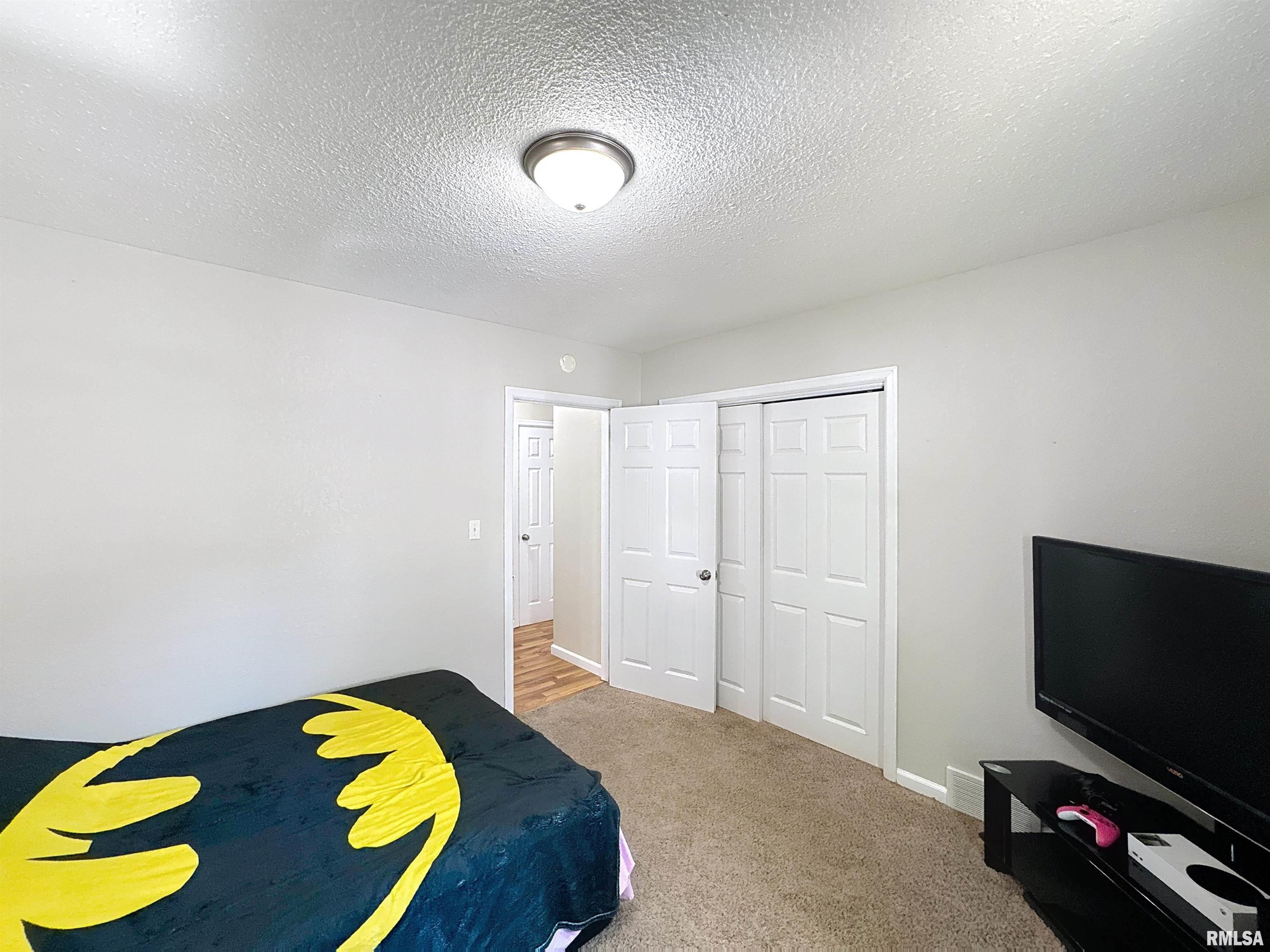 435 Waverly Road, Davenport, Iowa image 17