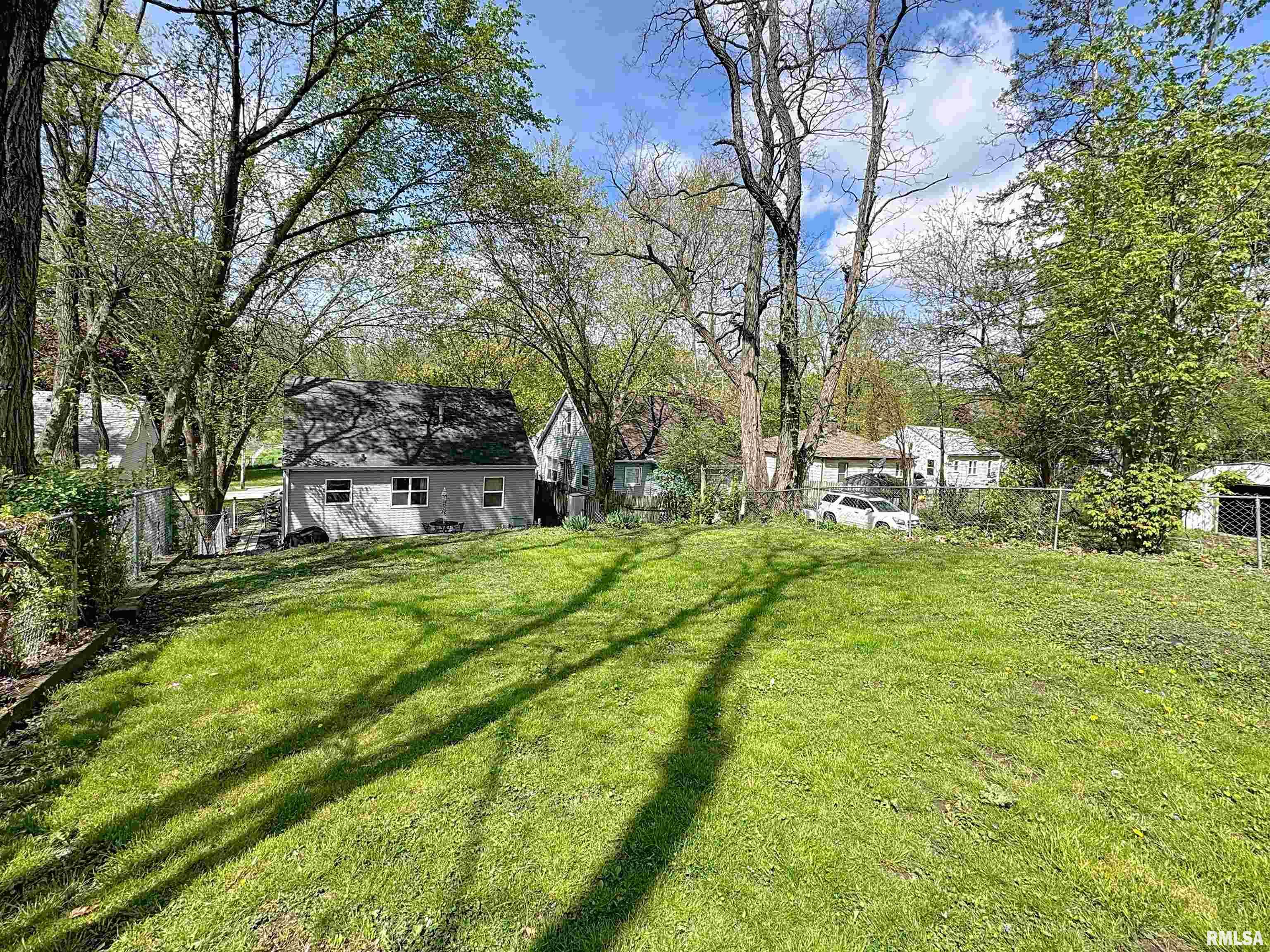 435 Waverly Road, Davenport, Iowa image 27