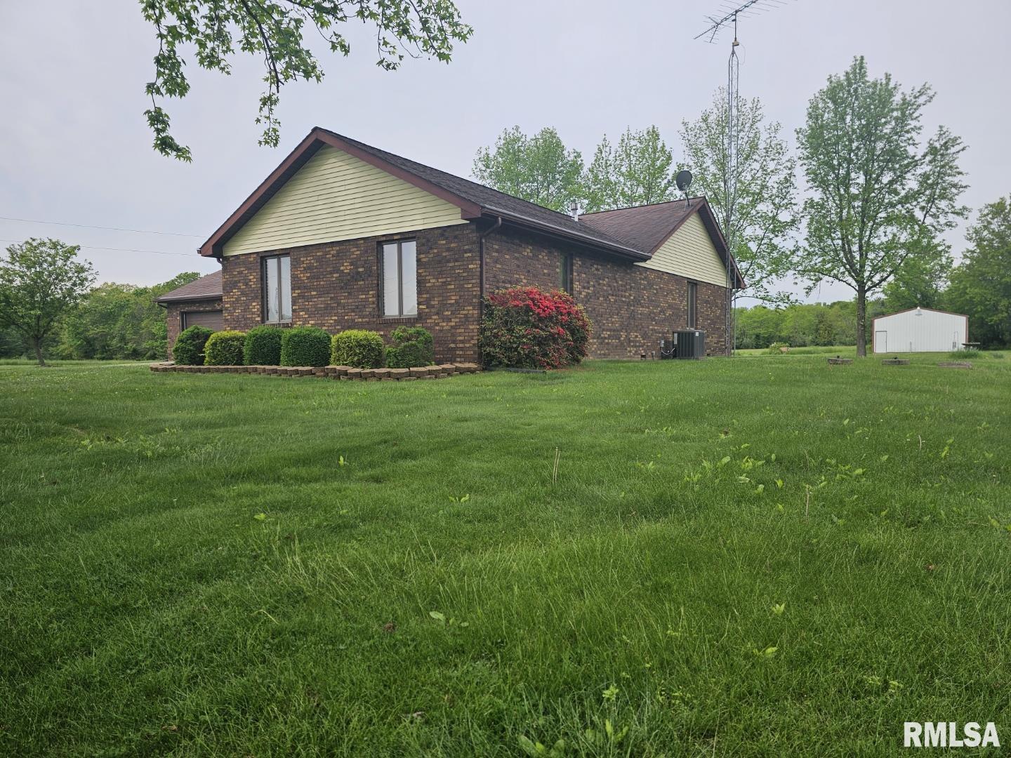16123 N Hickory Lane, Woodlawn, Illinois image 5