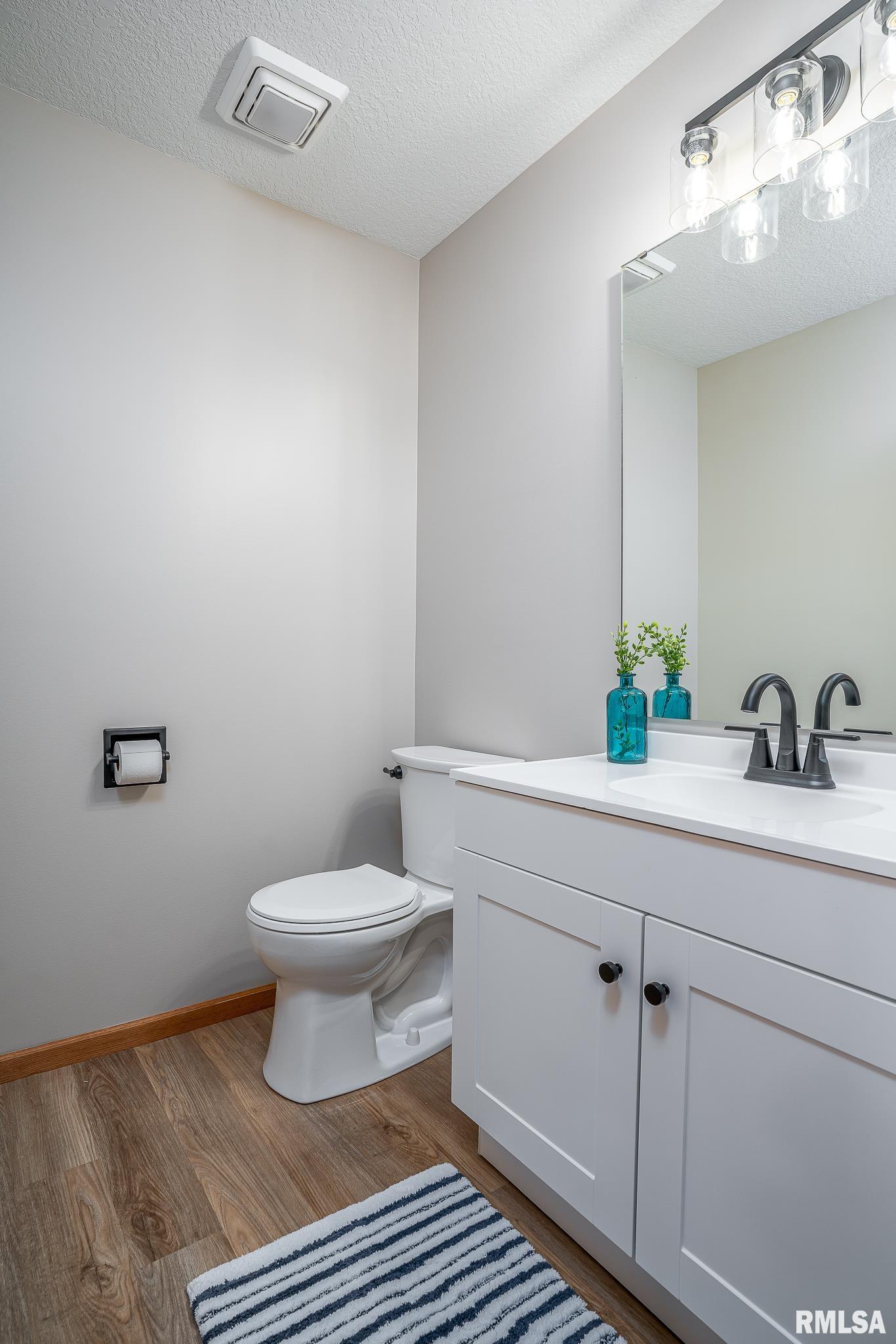 4260 Sapphire Lane, Bettendorf, Iowa image 11