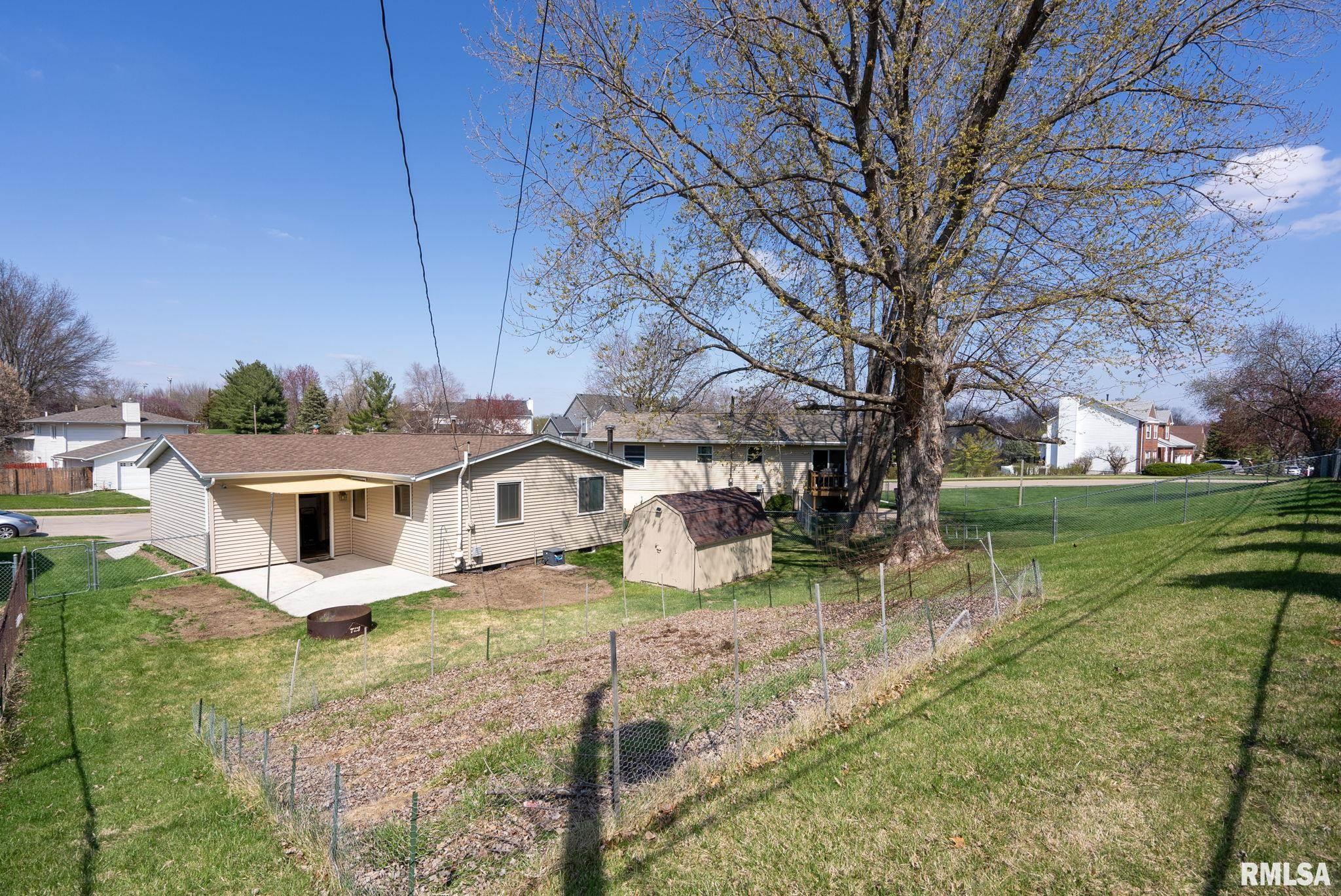 2071 Kings Drive, Bettendorf, Iowa image 20