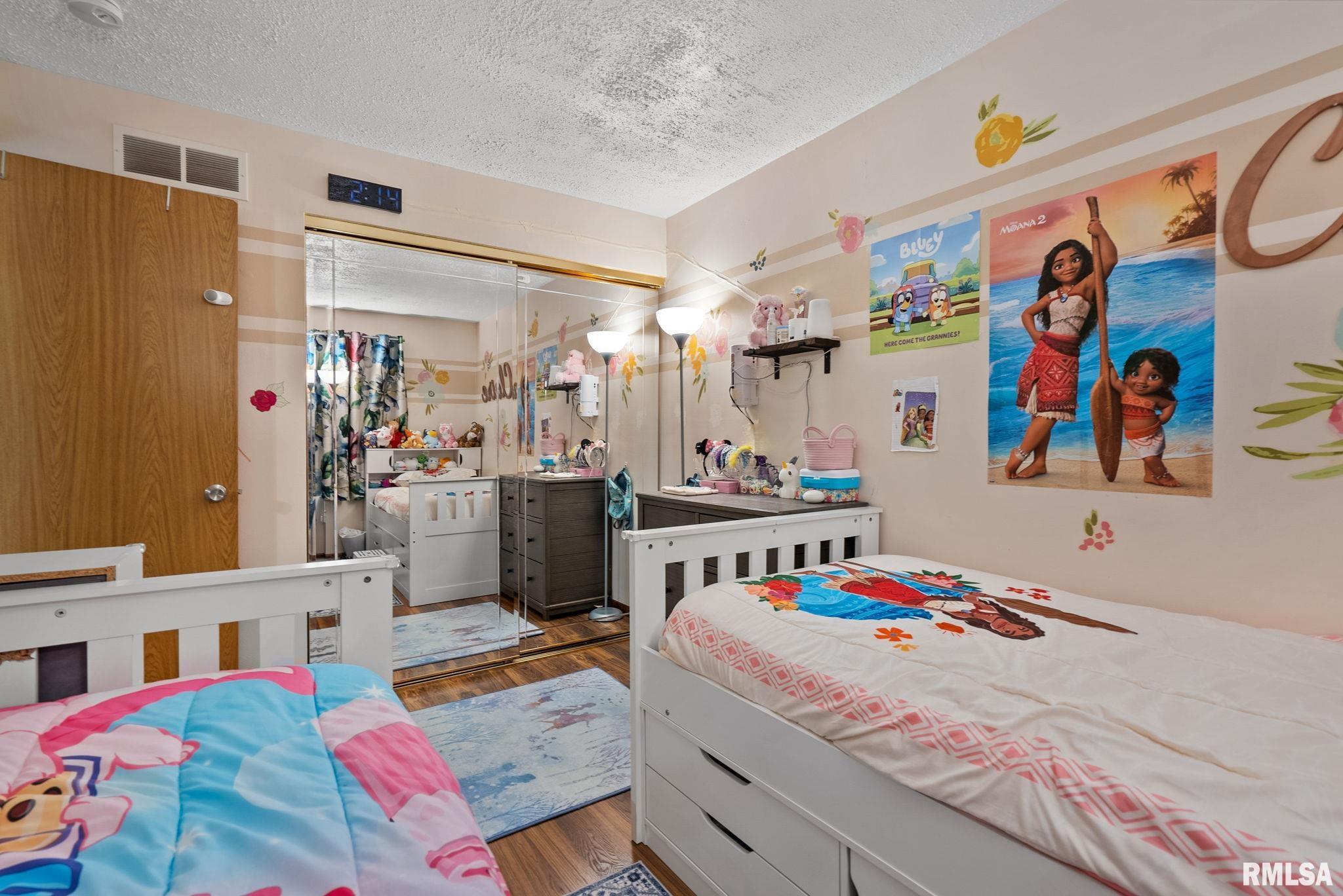 2071 Kings Drive, Bettendorf, Iowa image 14