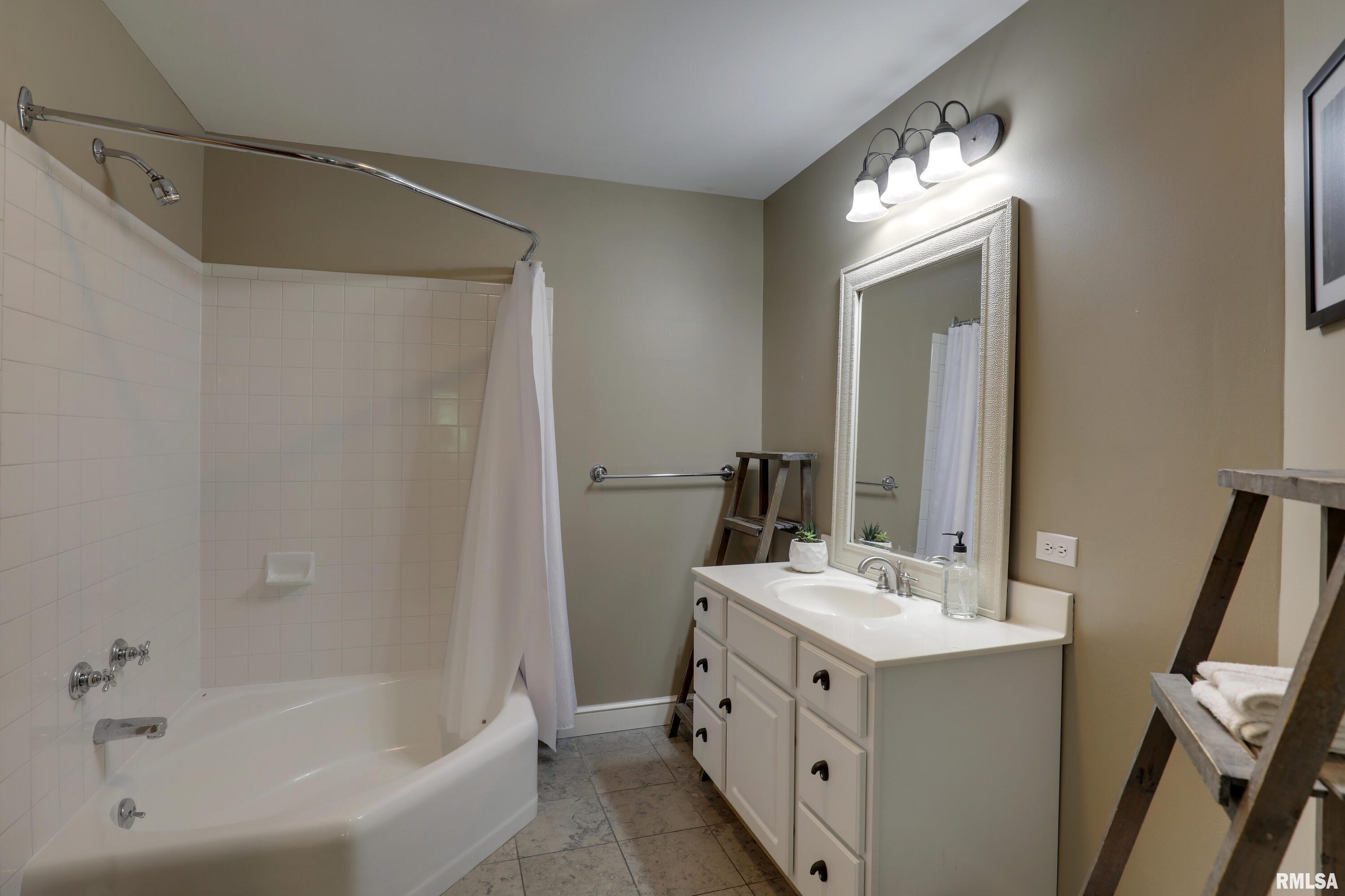 220 Einhaus Lane, Quincy, Illinois image 24