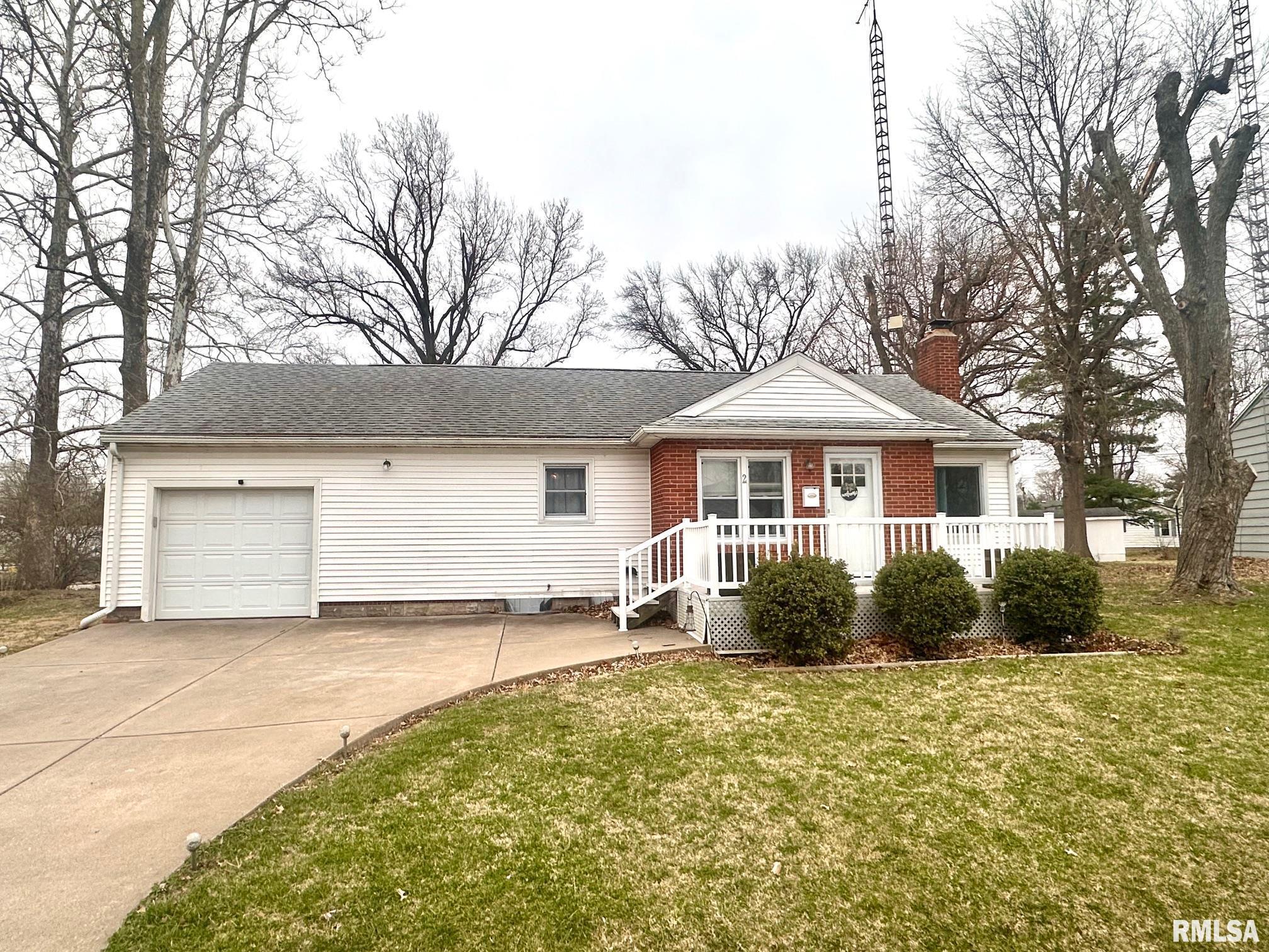 2 S Crescent Drive, Jacksonville, Illinois image 1