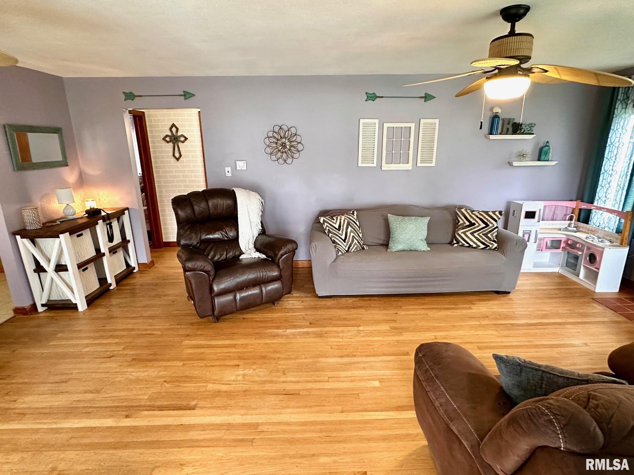 2 S Crescent Drive, Jacksonville, Illinois image 4