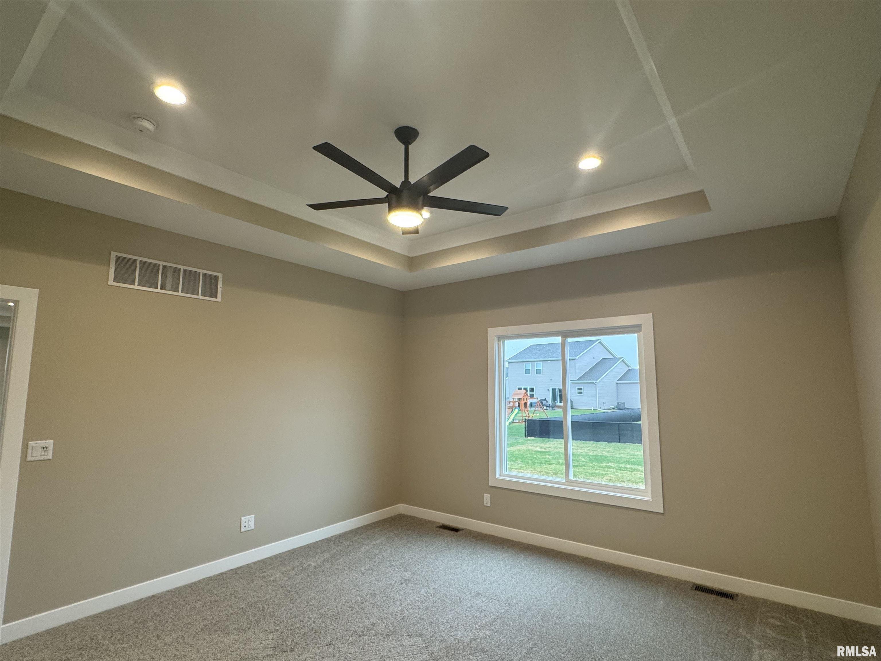 1406 Colonial Court, Eldridge, Iowa image 17
