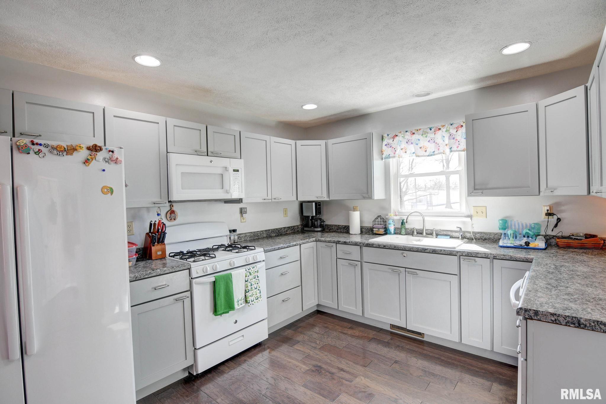 105 Richardson Avenue, Kincaid, Illinois image 30