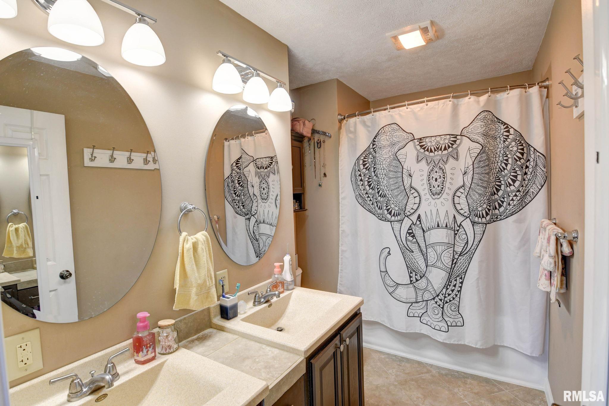 105 Richardson Avenue, Kincaid, Illinois image 36