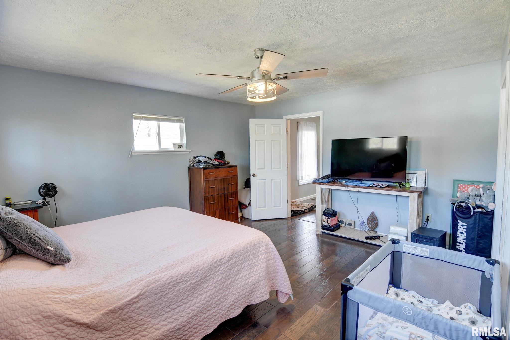 105 Richardson Avenue, Kincaid, Illinois image 35