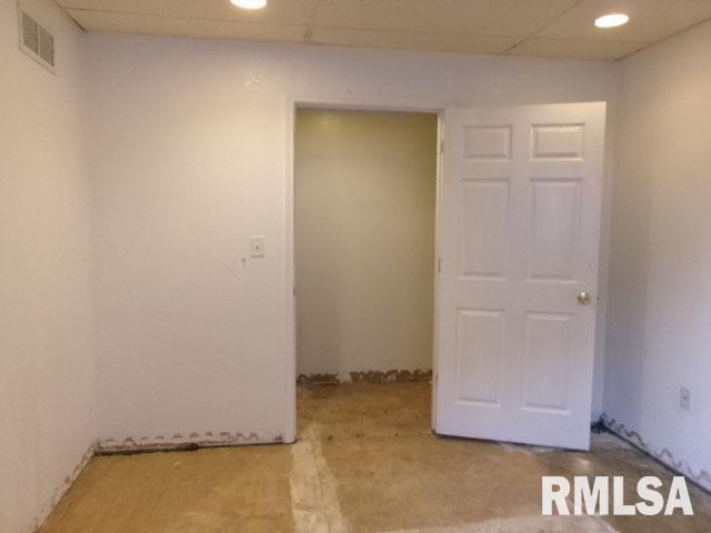 837 E Chestnut Street, Canton, Illinois image 8
