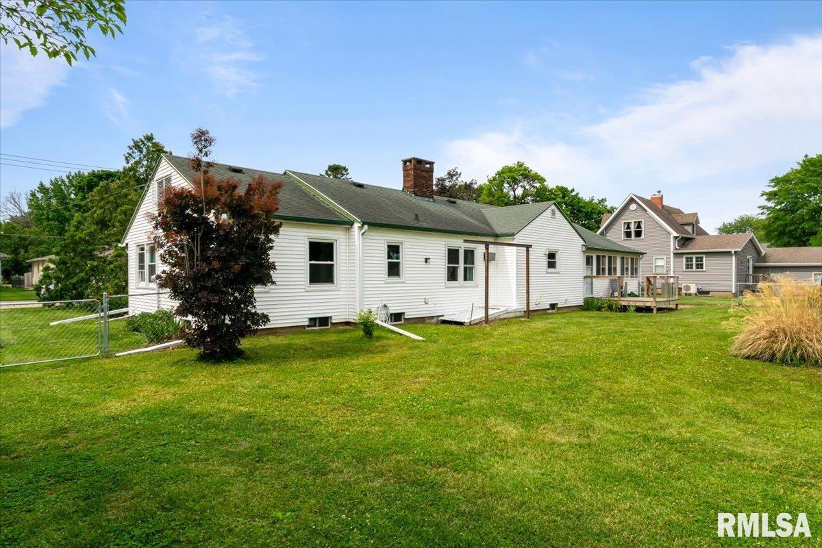 327 E Wells Street, Geneseo, Illinois image 38