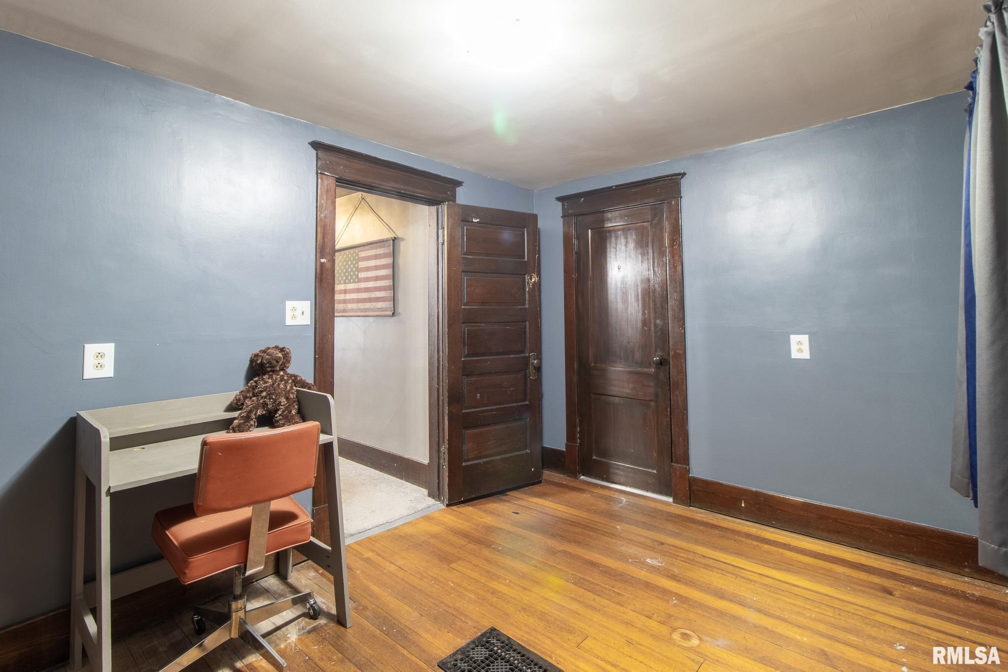 264 Walnut Avenue, Galesburg, Illinois image 25