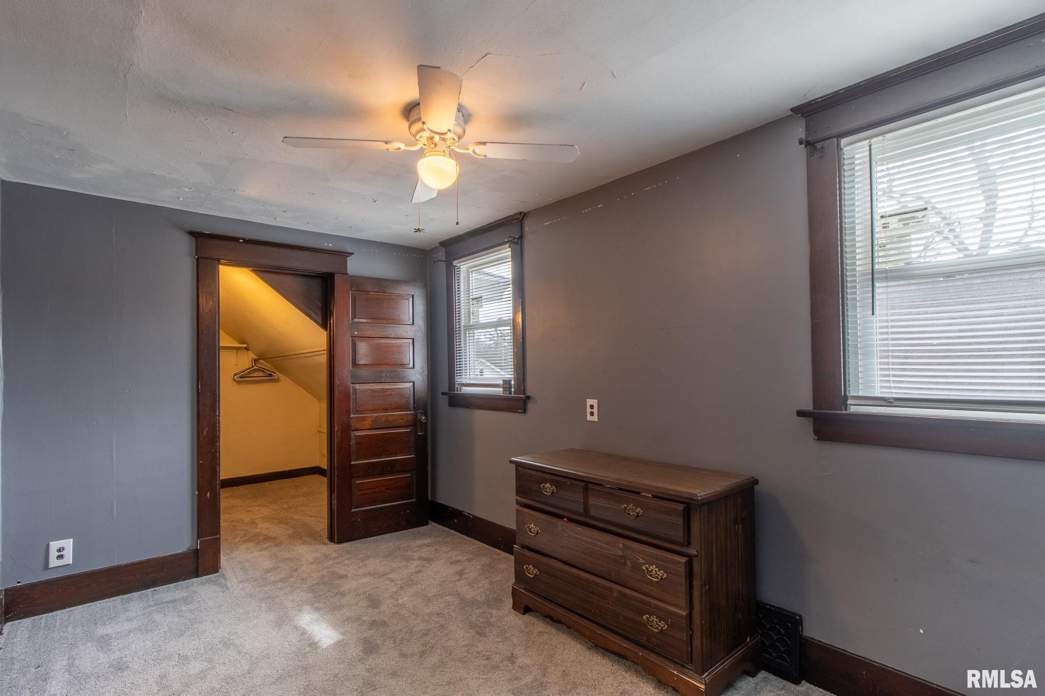 264 Walnut Avenue, Galesburg, Illinois image 22
