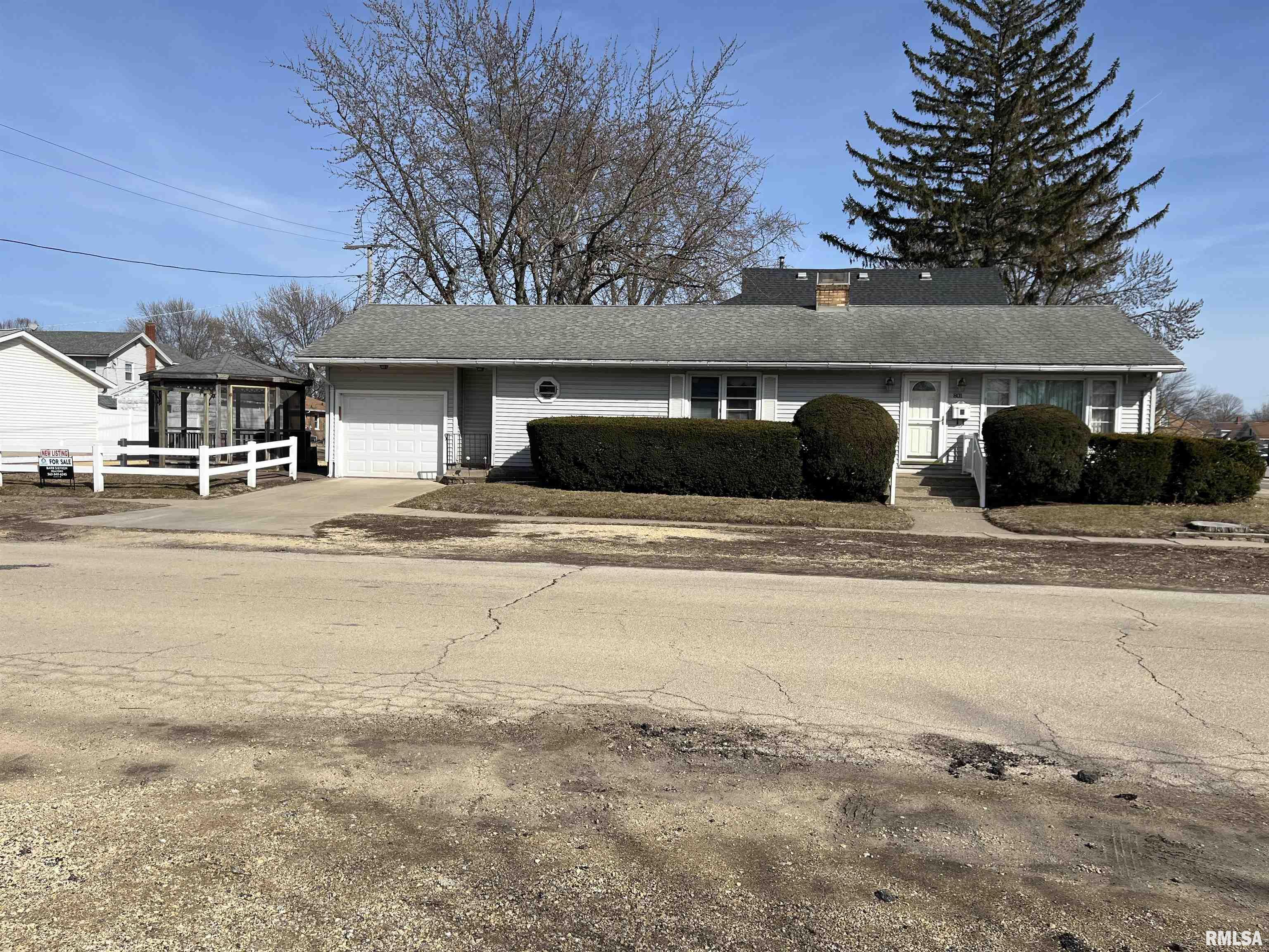 801 14th Avenue, Fulton, Illinois image 1