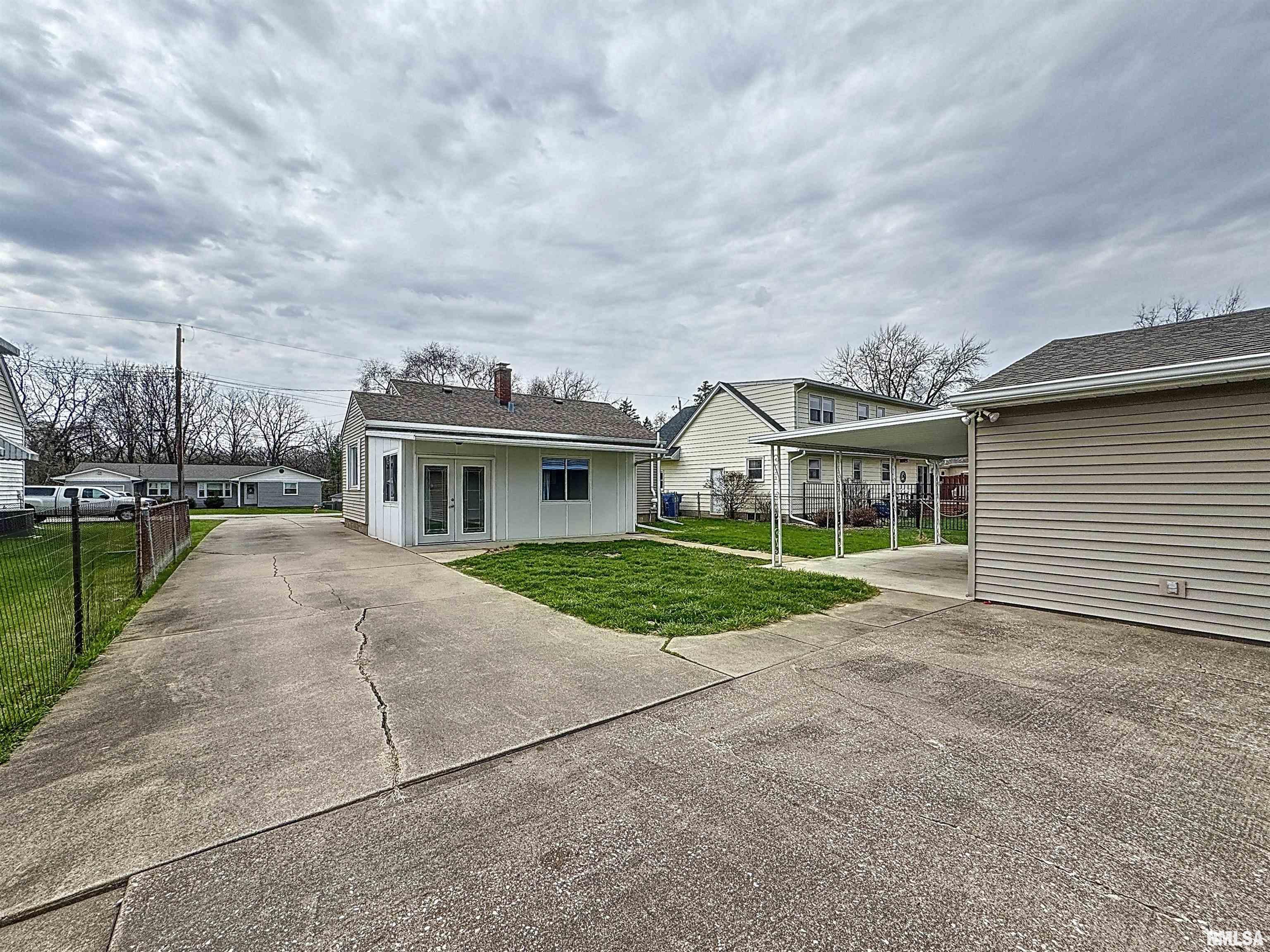 828 47th Street, Moline, Illinois image 41
