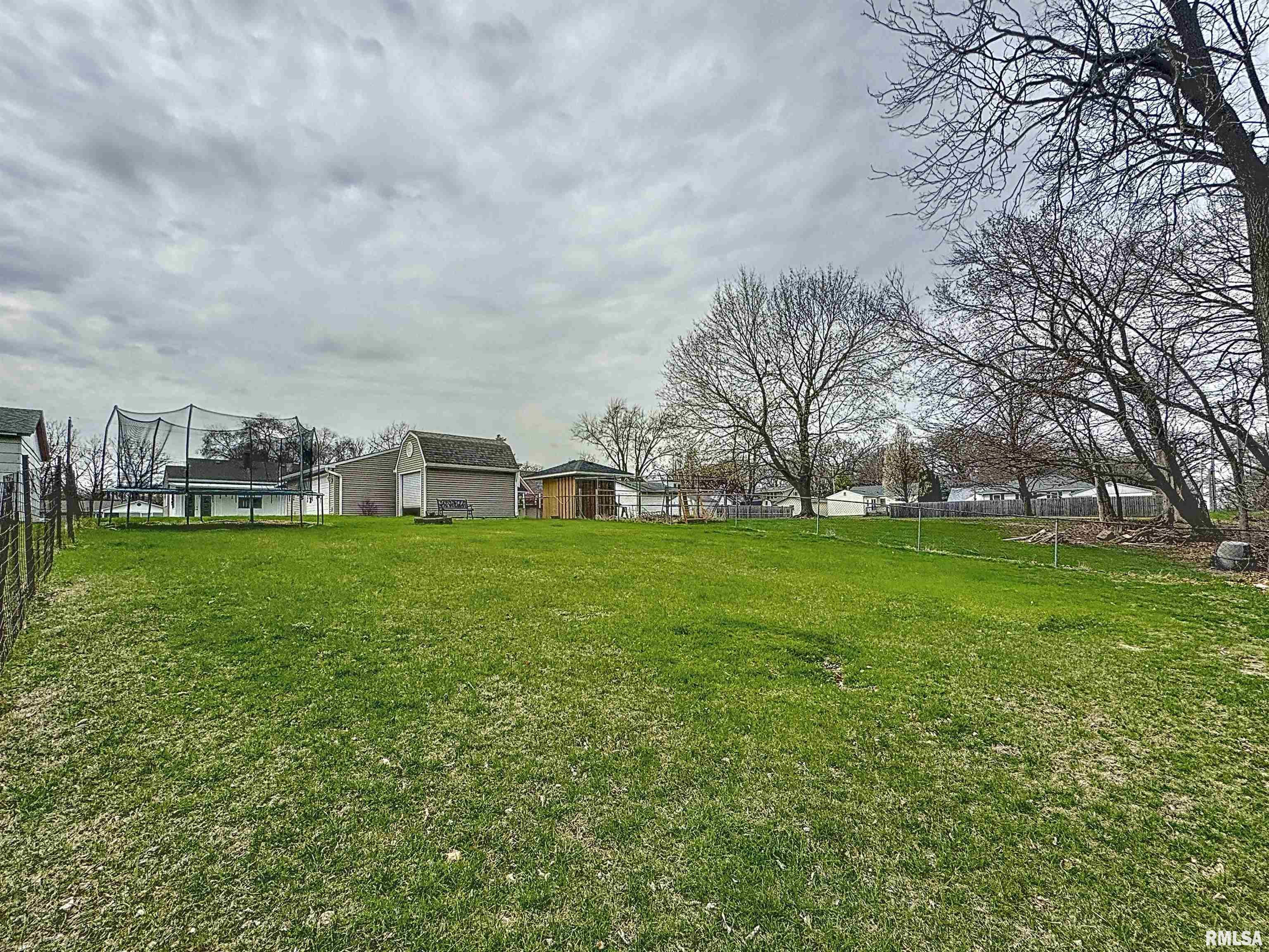 828 47th Street, Moline, Illinois image 39