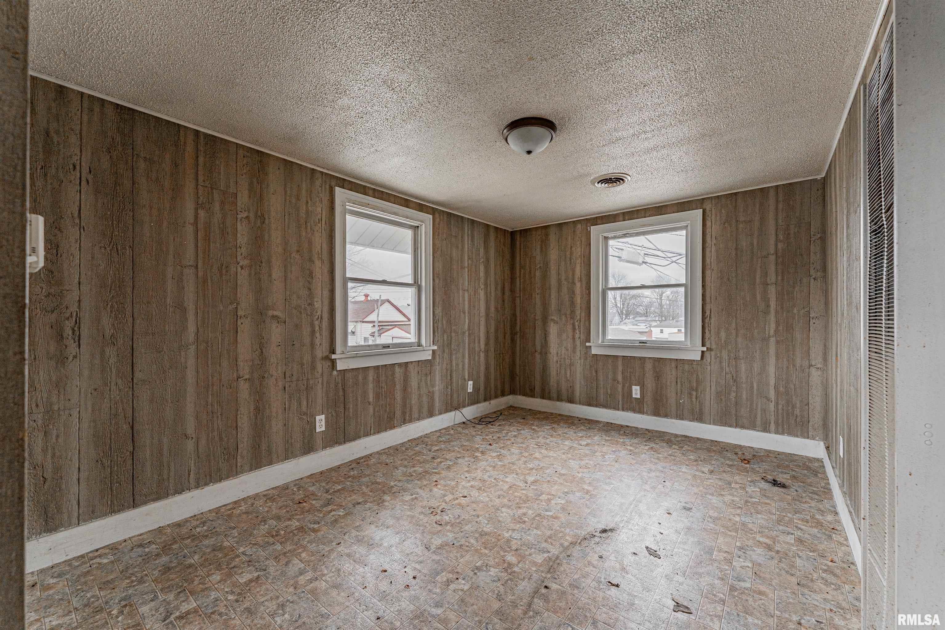 1019 N Mclean Street, Lincoln, Illinois image 36