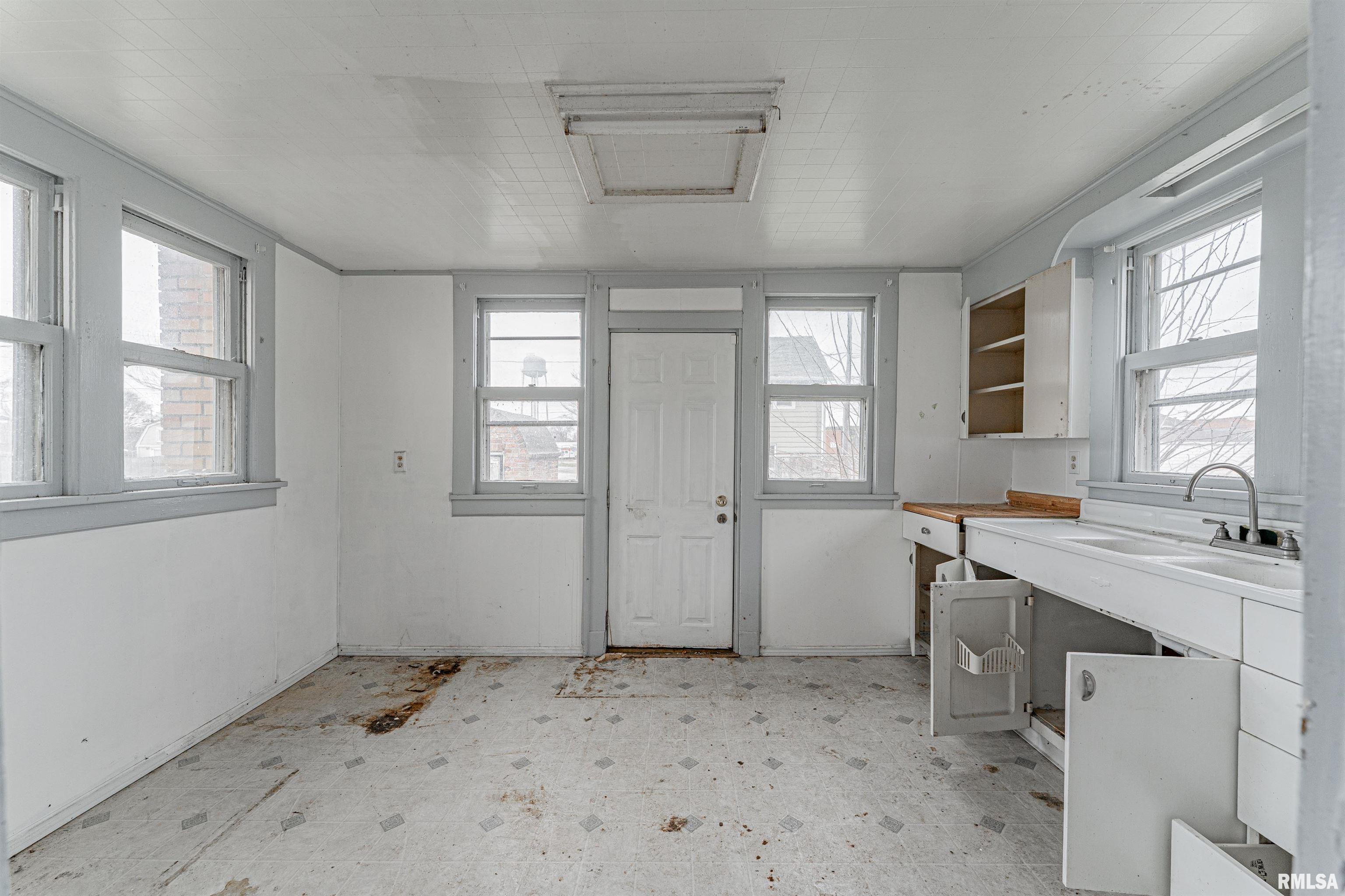 1019 N Mclean Street, Lincoln, Illinois image 7
