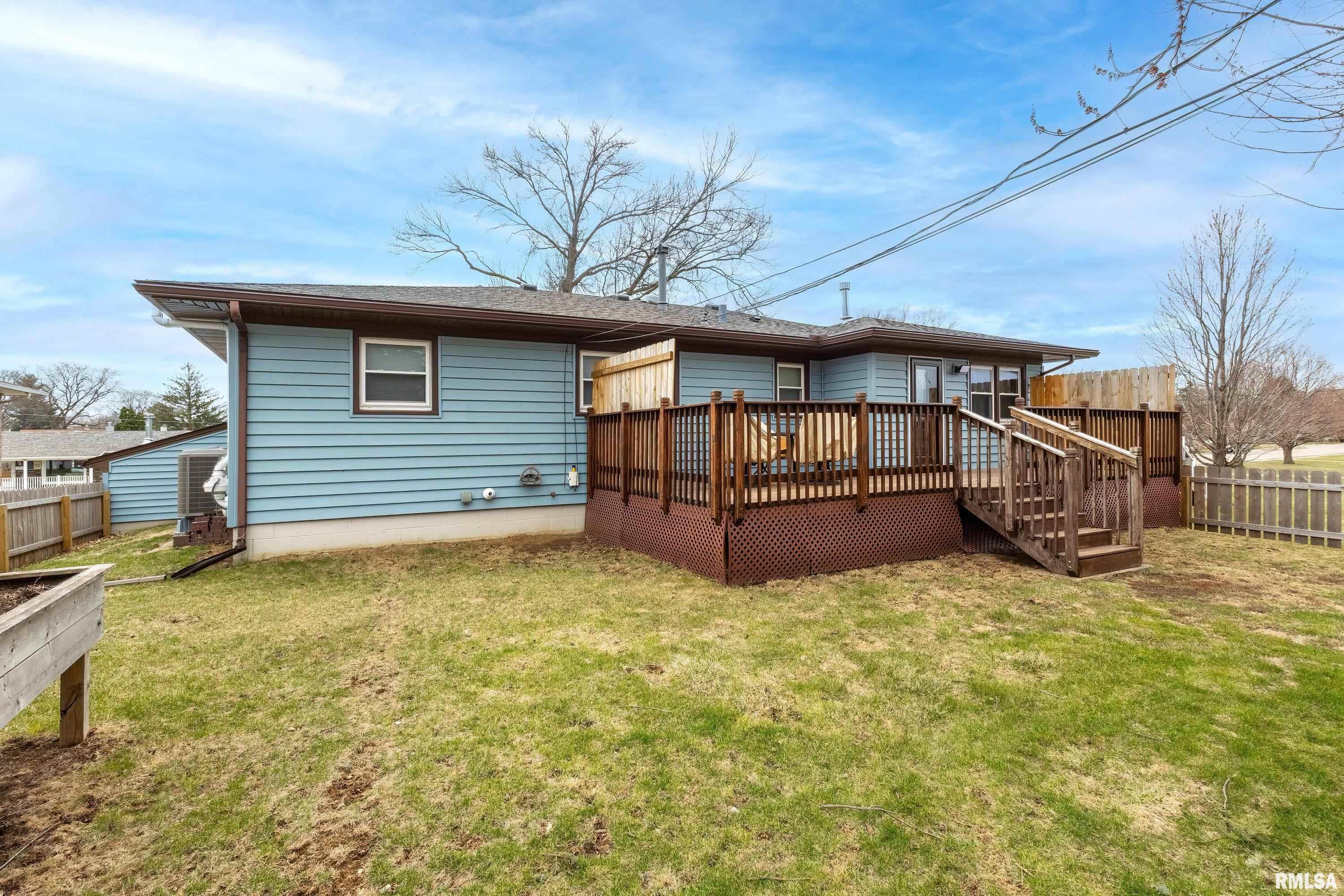 1558 W Garfield Street, Davenport, Iowa image 27
