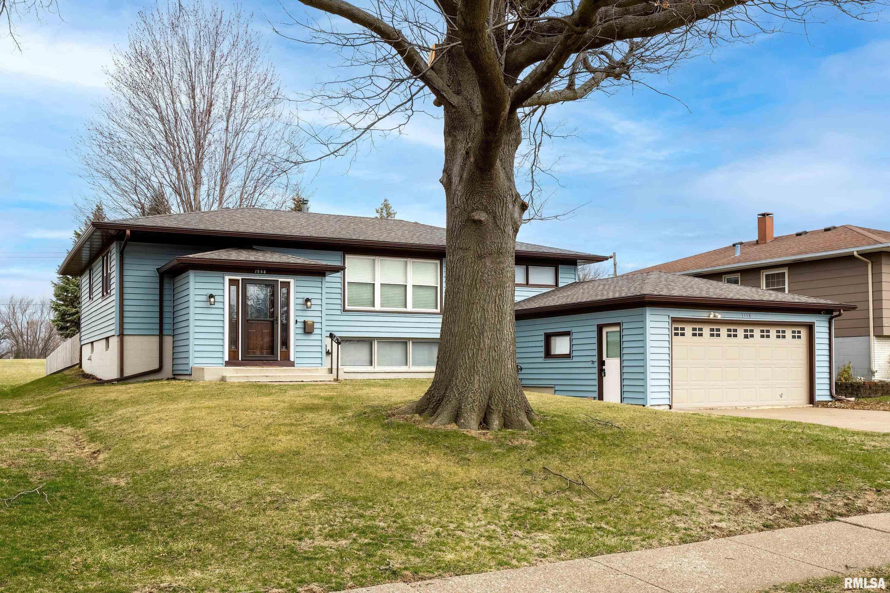 1558 W Garfield Street, Davenport, Iowa image 2