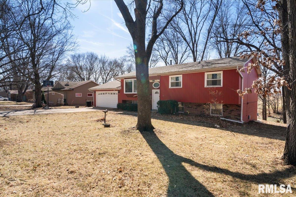 112 Hillcrest Drive, Geneseo, Illinois image 2