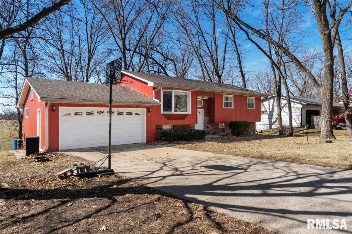 112 Hillcrest Drive, Geneseo, Illinois image 3