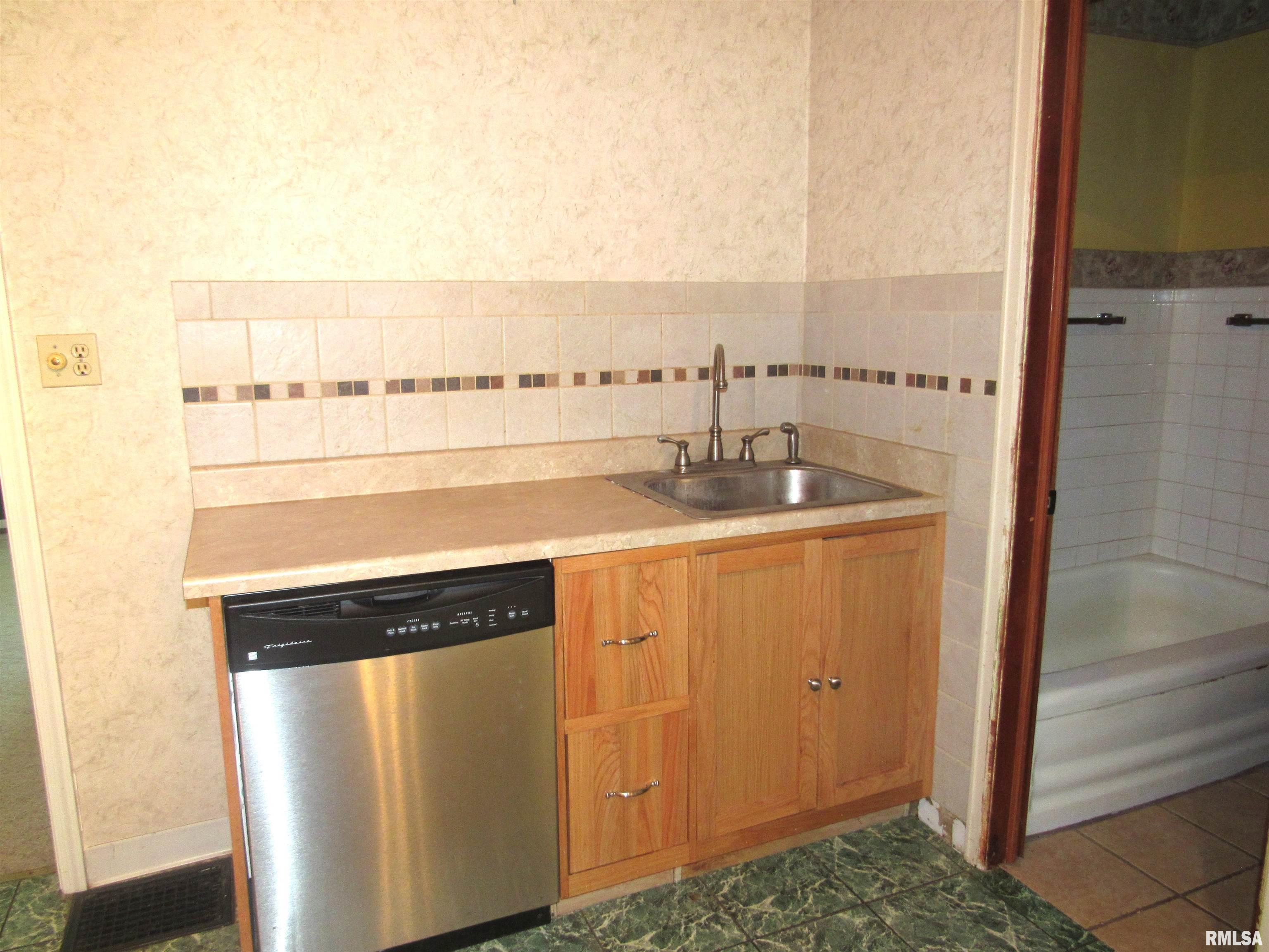1514 E Wilson Avenue, Peoria, Illinois image 12