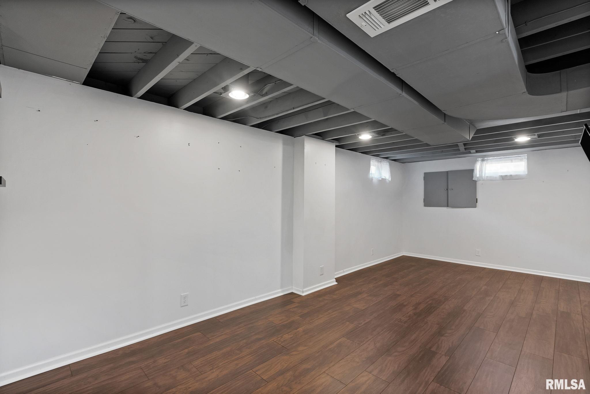 1004 W Rusholme Street, Davenport, Iowa image 22