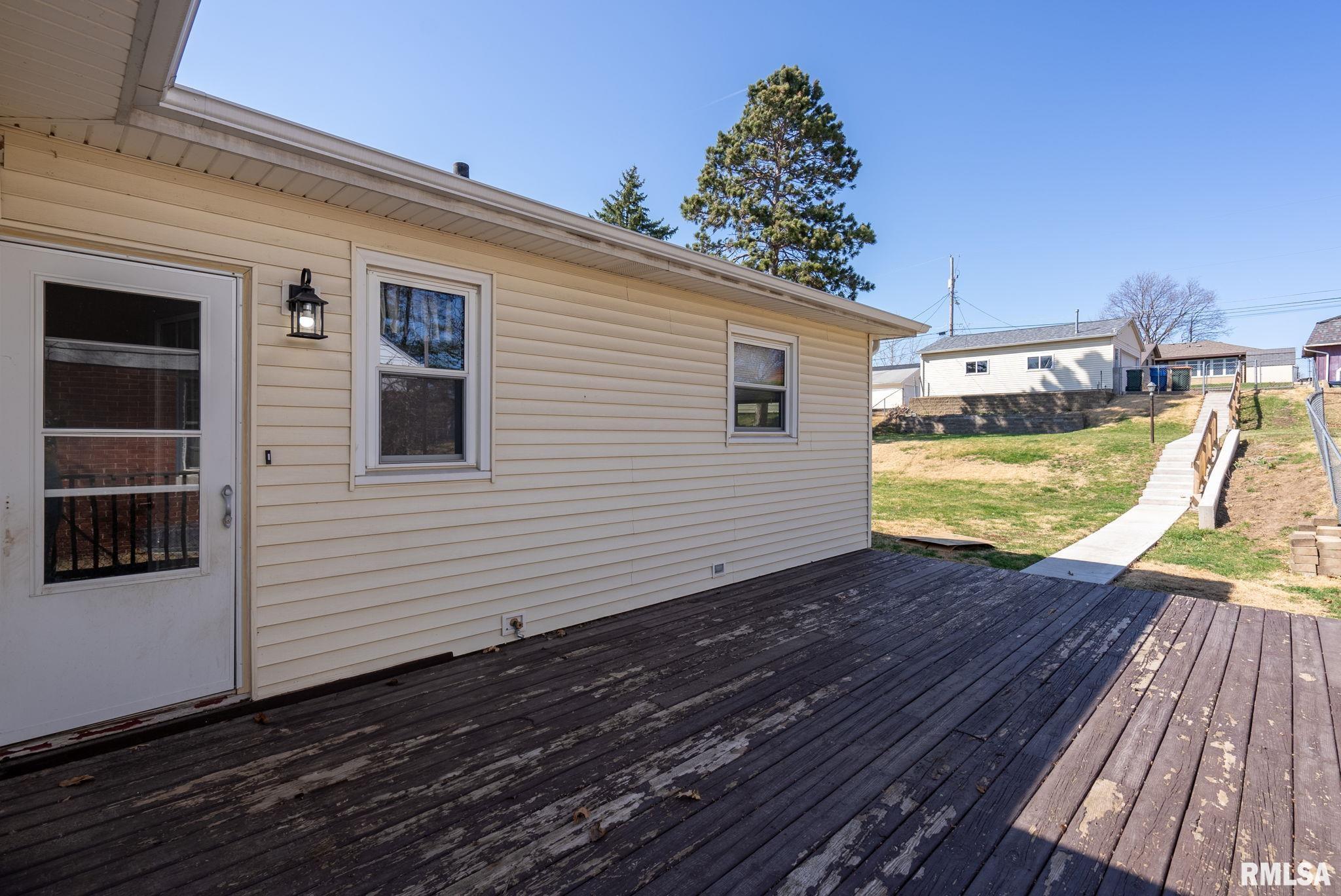 1004 W Rusholme Street, Davenport, Iowa image 28