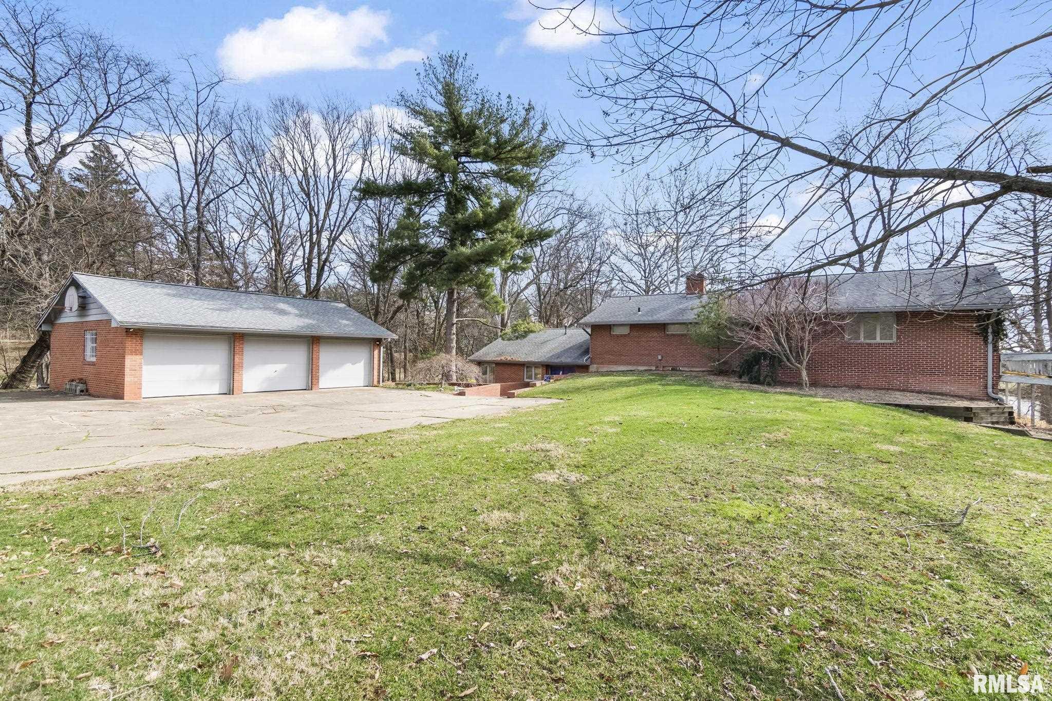 2336 W Lake Shore Drive, Springfield, Illinois image 1