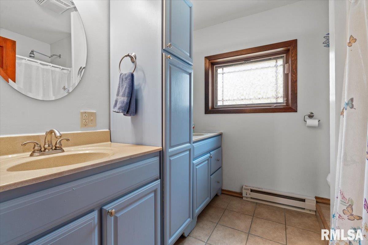 513 W Jackson Street, Petersburg, Illinois image 30