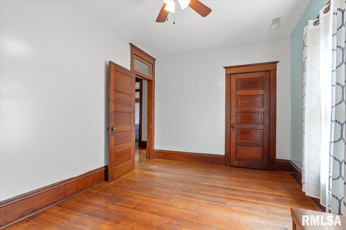 513 W Jackson Street, Petersburg, Illinois image 29