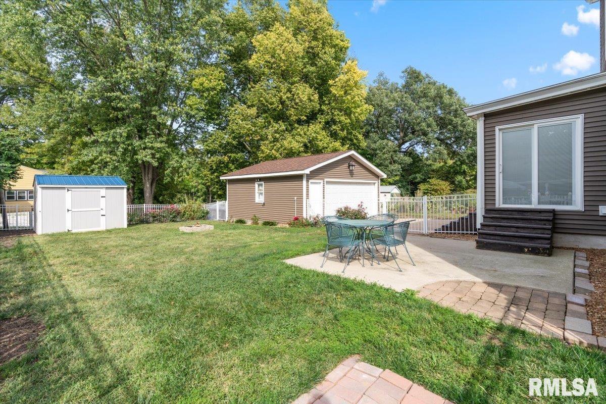 513 W Jackson Street, Petersburg, Illinois image 34