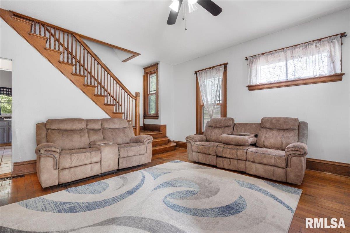 513 W Jackson Street, Petersburg, Illinois image 9