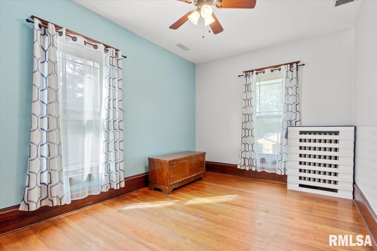513 W Jackson Street, Petersburg, Illinois image 28