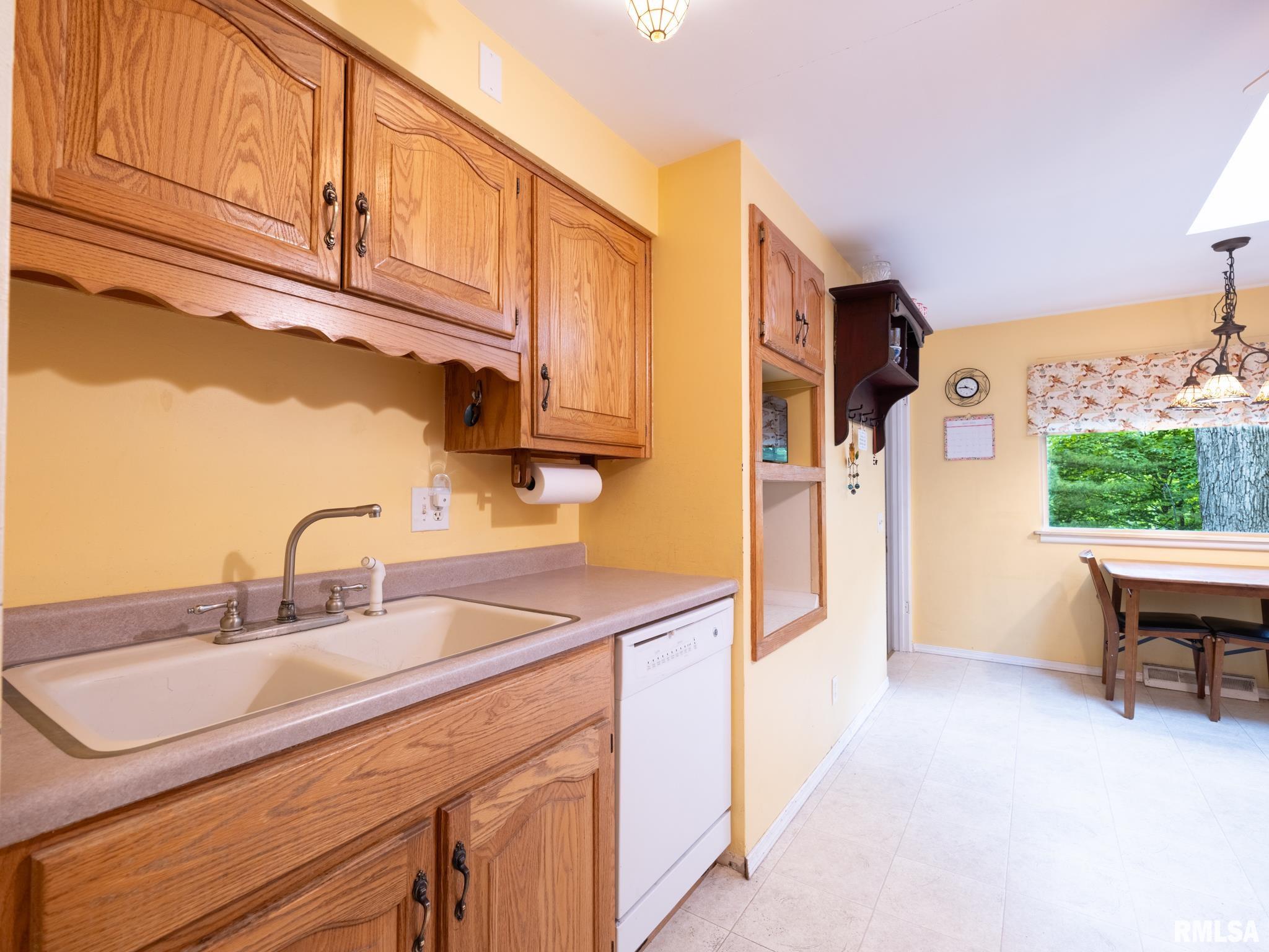 110 Oaklawn Court, East Peoria, Illinois image 21