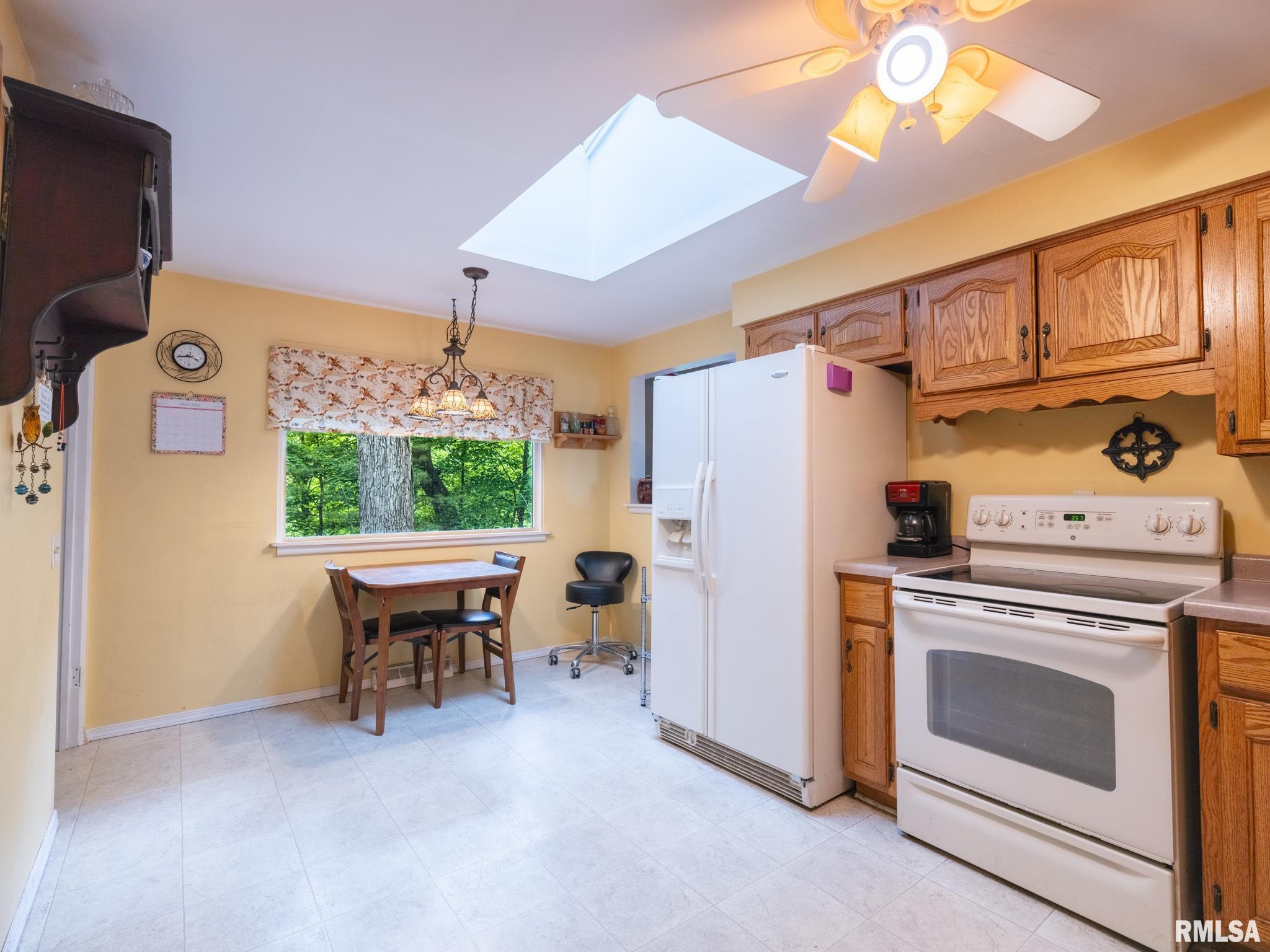 110 Oaklawn Court, East Peoria, Illinois image 11