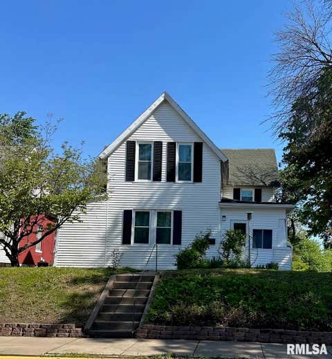 Homes For Sale - 1121 Chestnut Street<br/> Quincy, IL 62301