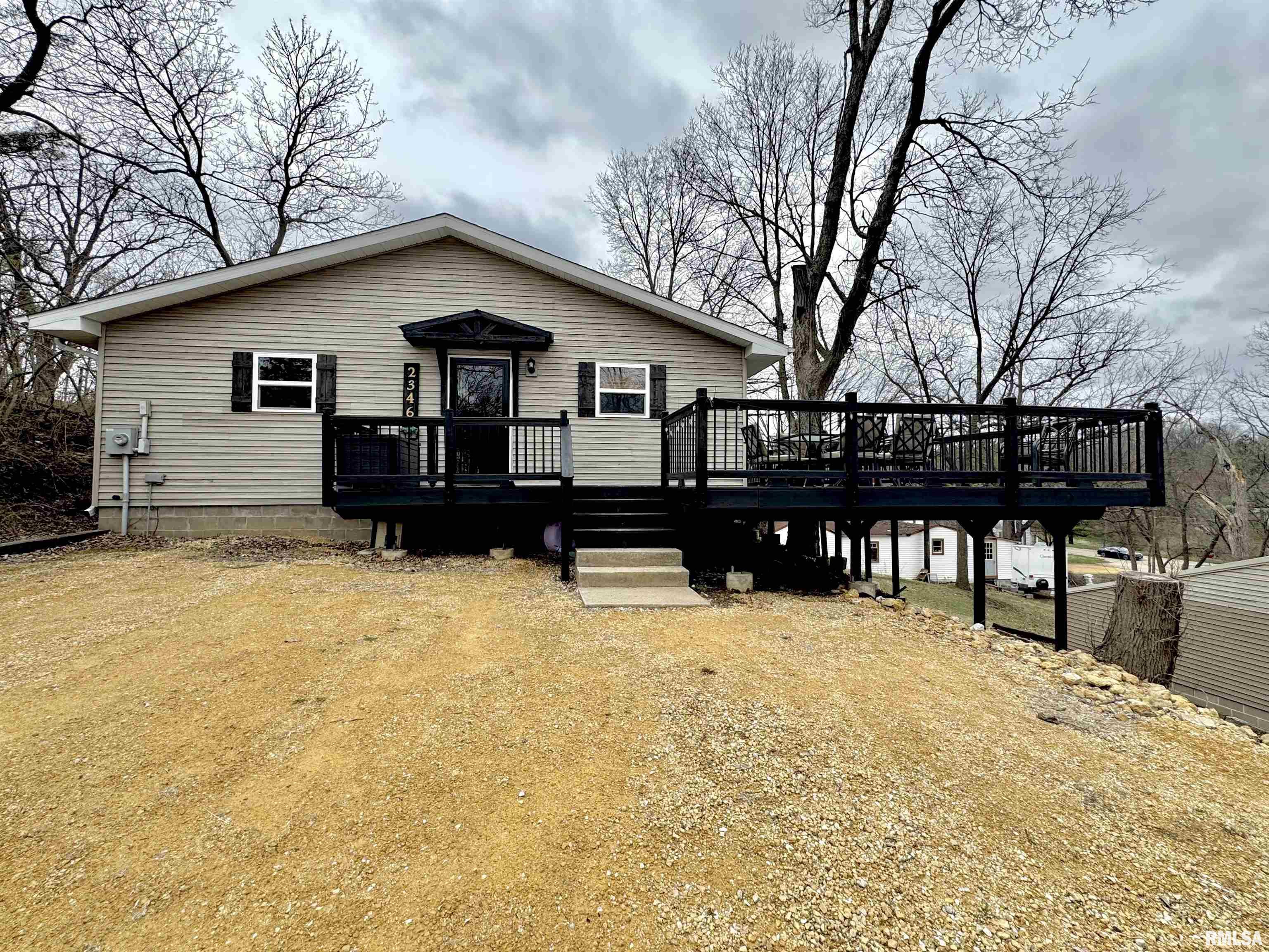 2346 N 11th Street, Clinton, Iowa image 1