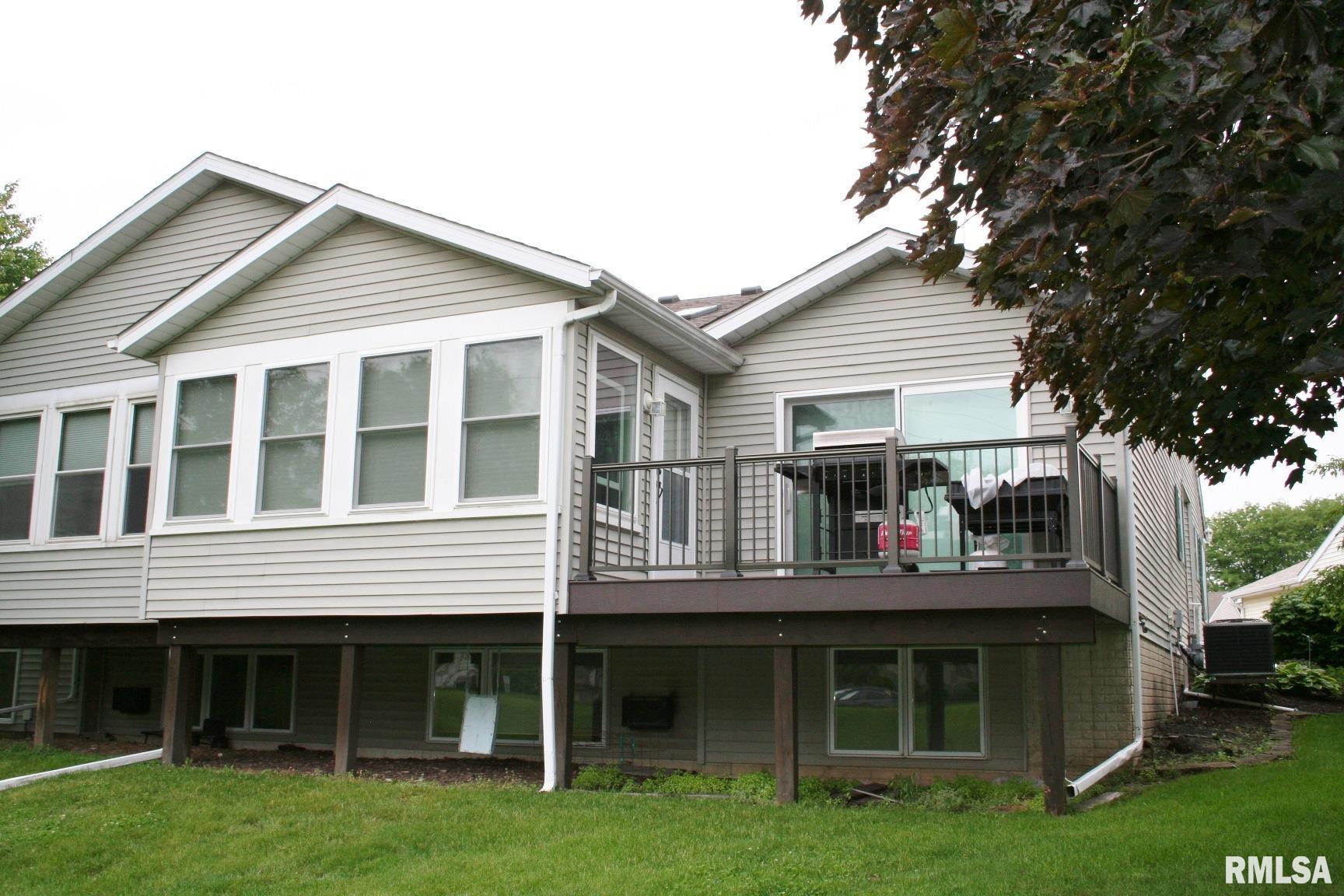 4011 Prairie Lane, Bettendorf, Iowa image 19