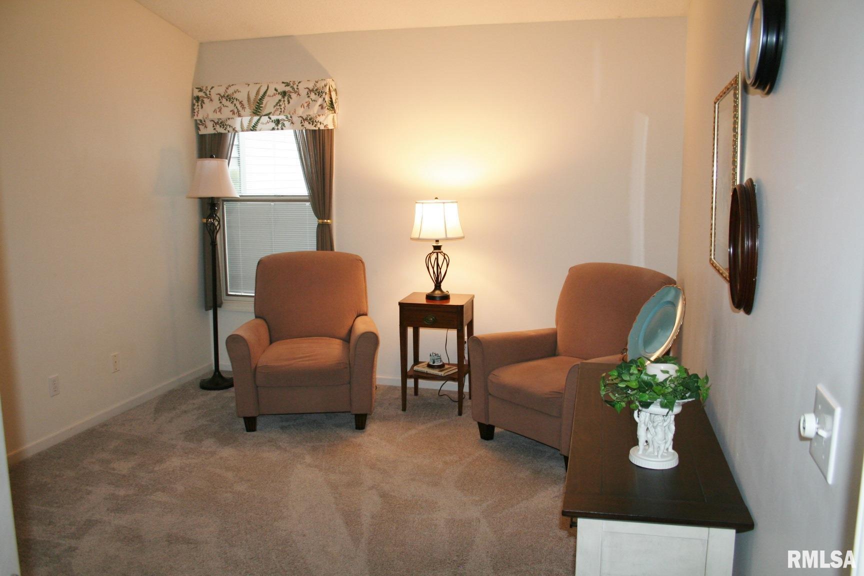4011 Prairie Lane, Bettendorf, Iowa image 5