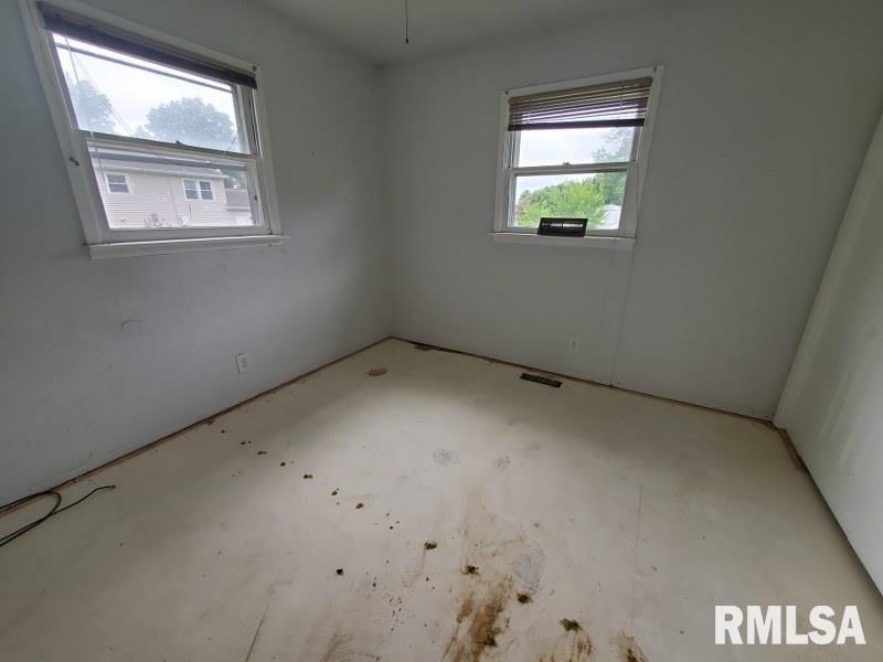 204 Sunnyview Drive, Galesburg, Illinois image 8
