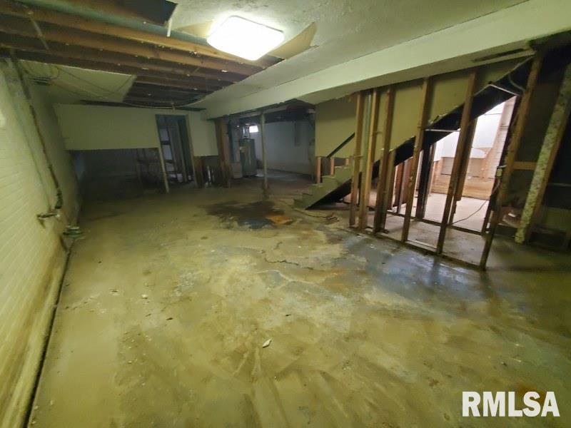 204 Sunnyview Drive, Galesburg, Illinois image 11
