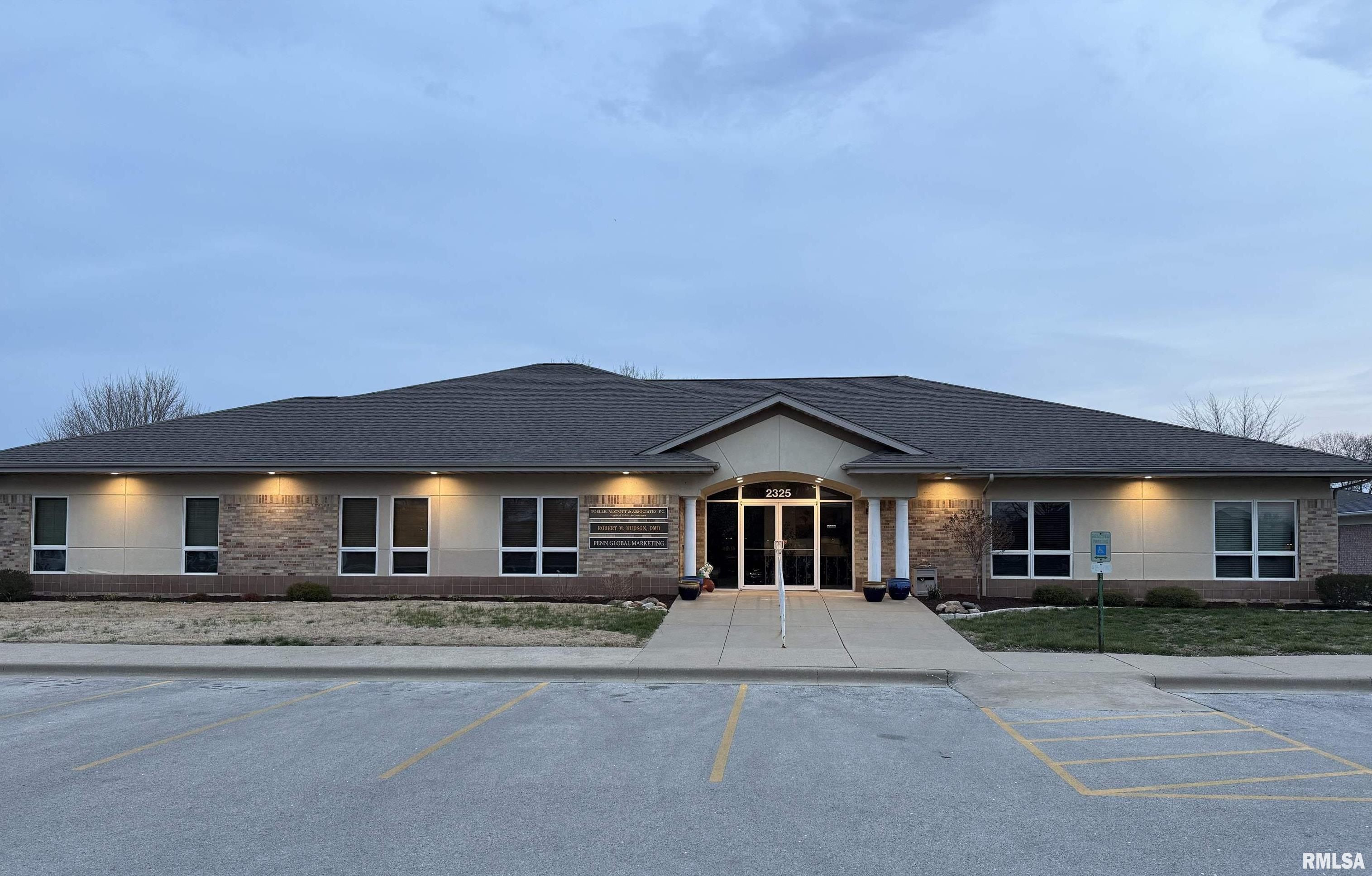 Photo 1 of 5 — 2325 W WHITE OAKS Drive Suite B, Springfield, IL 62711