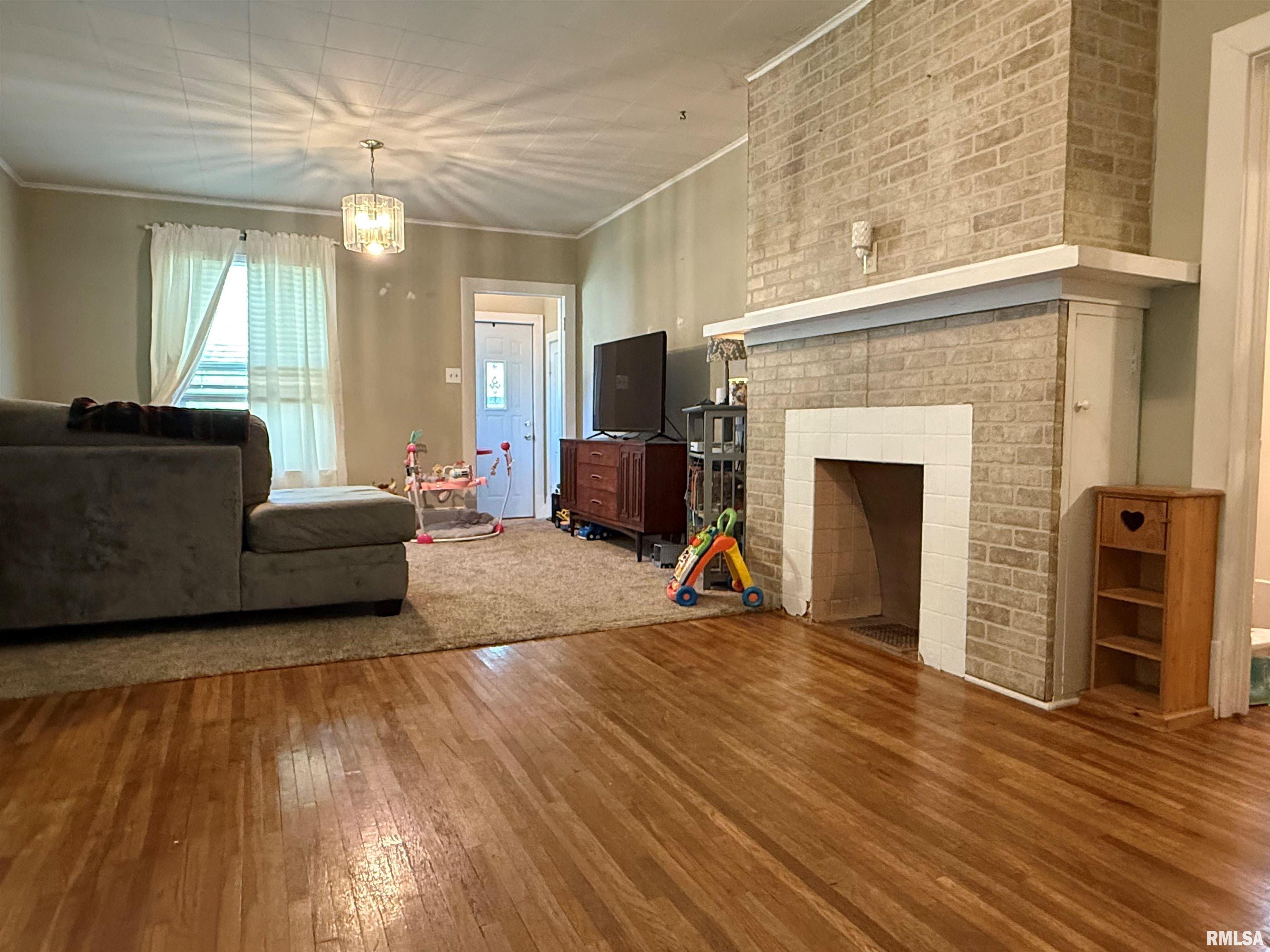 411 W Jefferson Street, Macomb, Illinois image 2