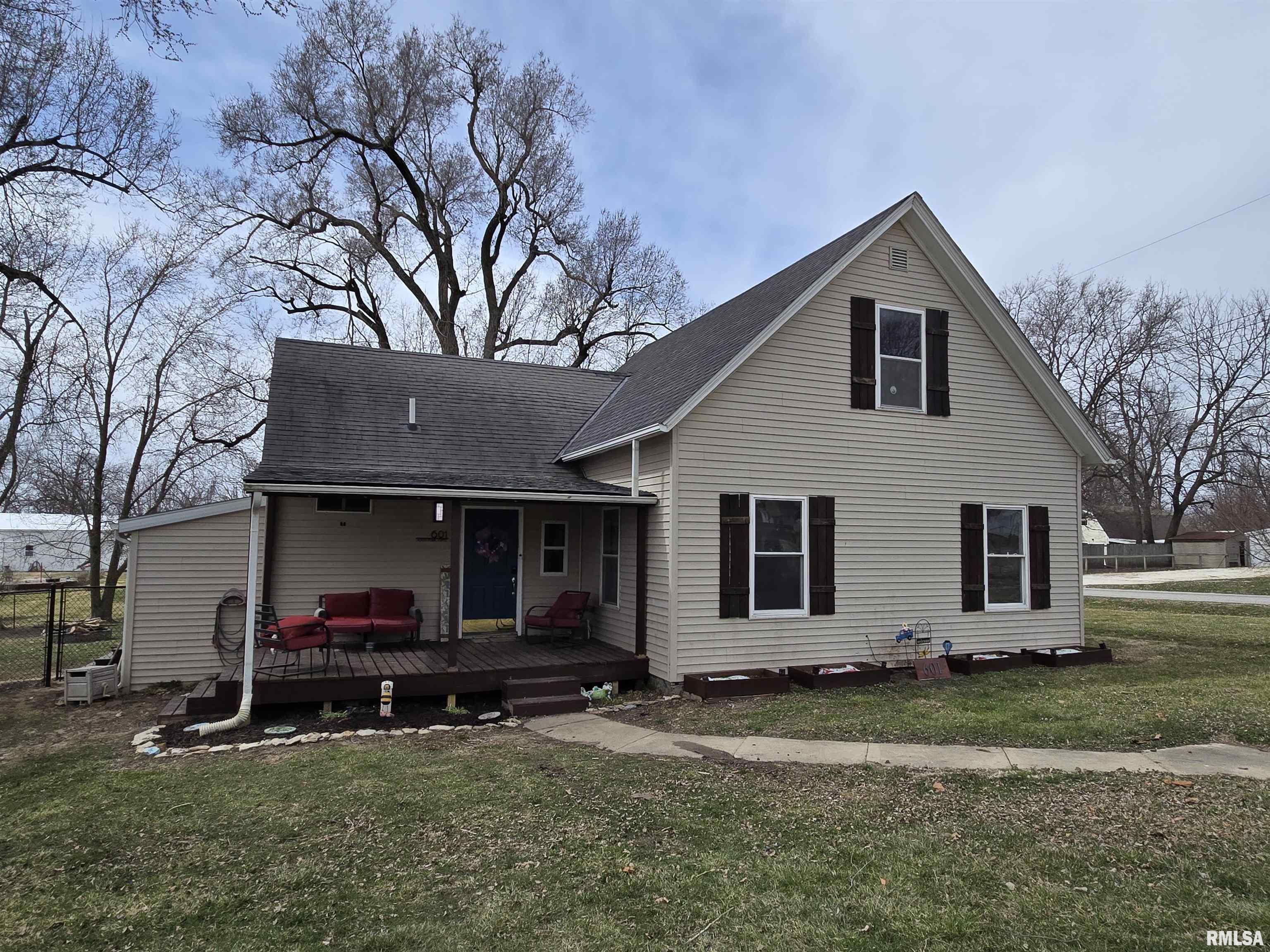 601 S Pearl Street, Griggsville, Illinois image 1